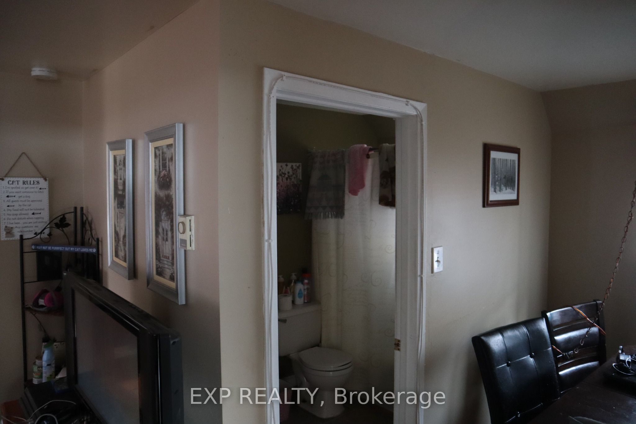 53 Main Street E Property Photo 15