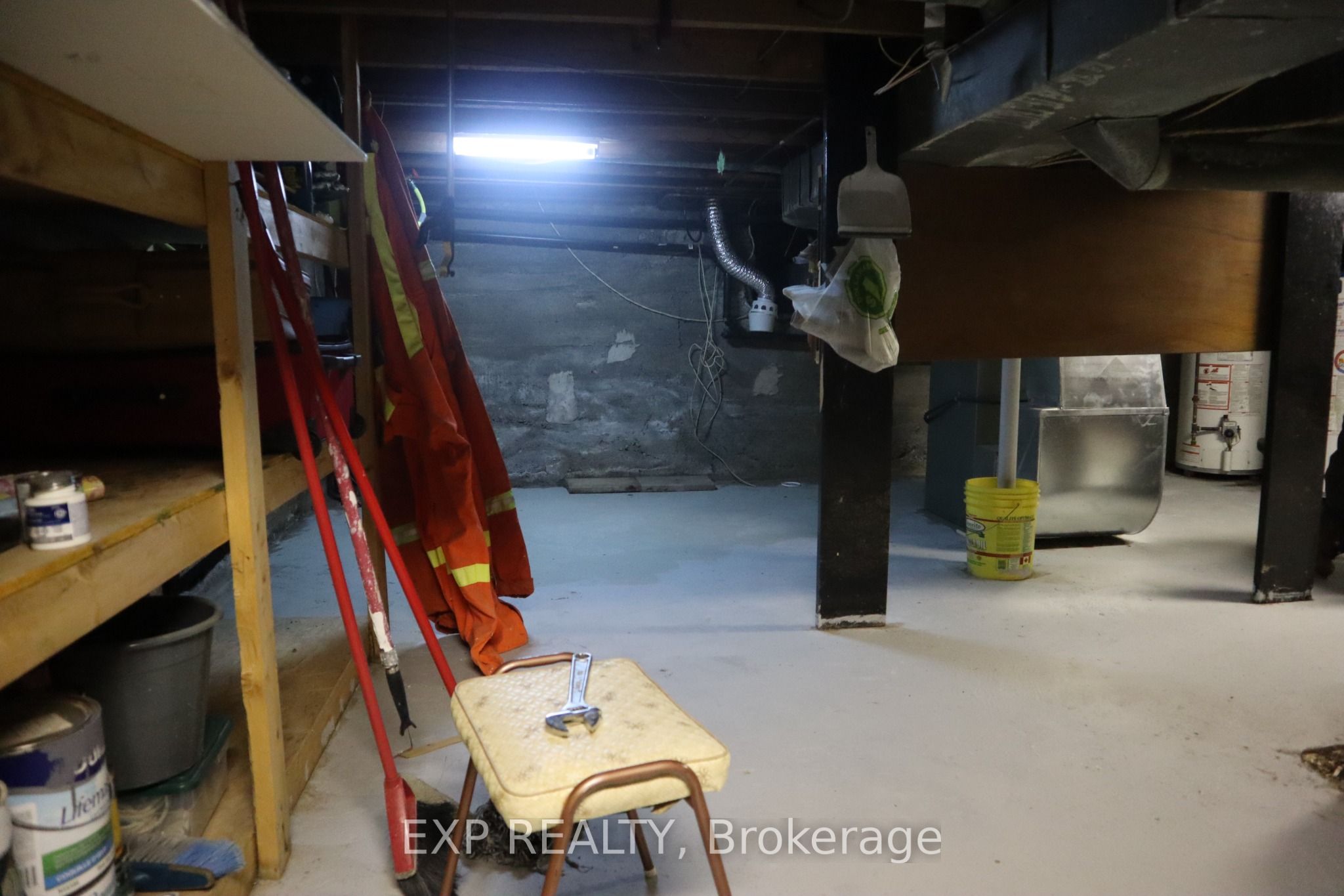 53 Main Street E Property Photo 17