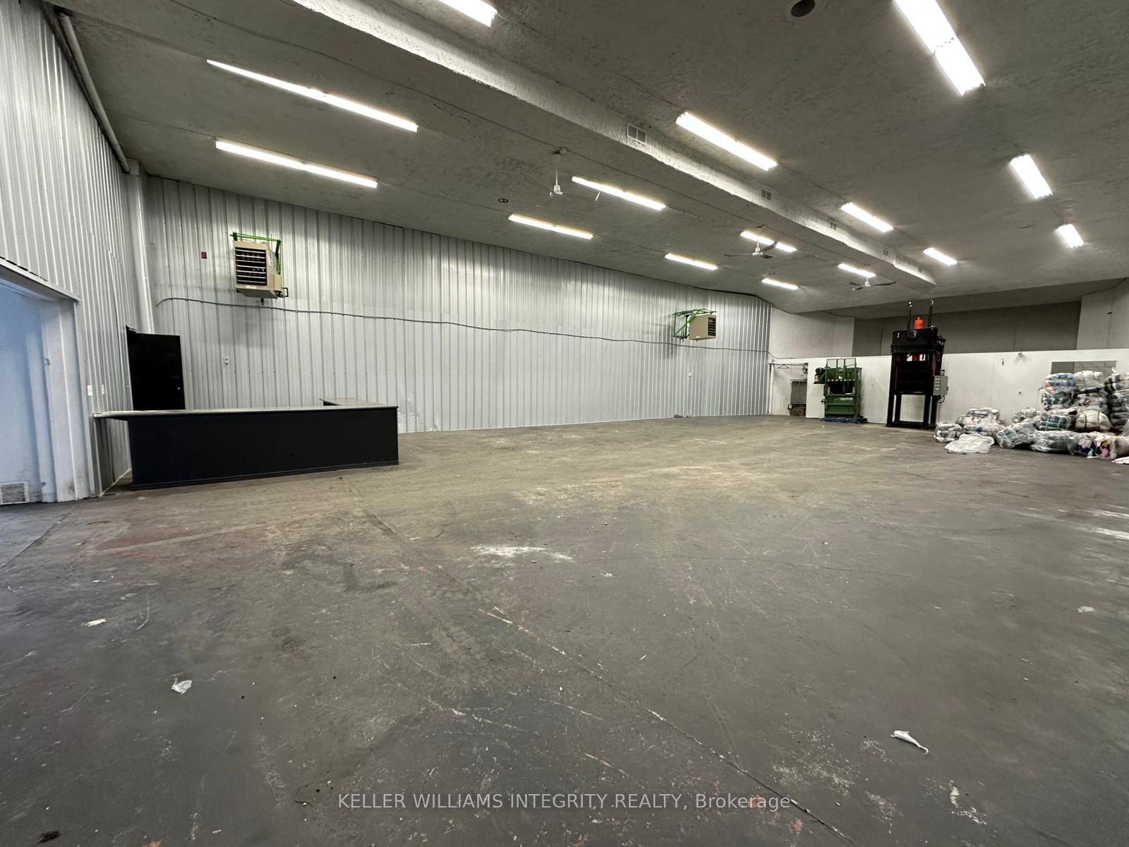 561 St Lawrence Street Property Photo 2