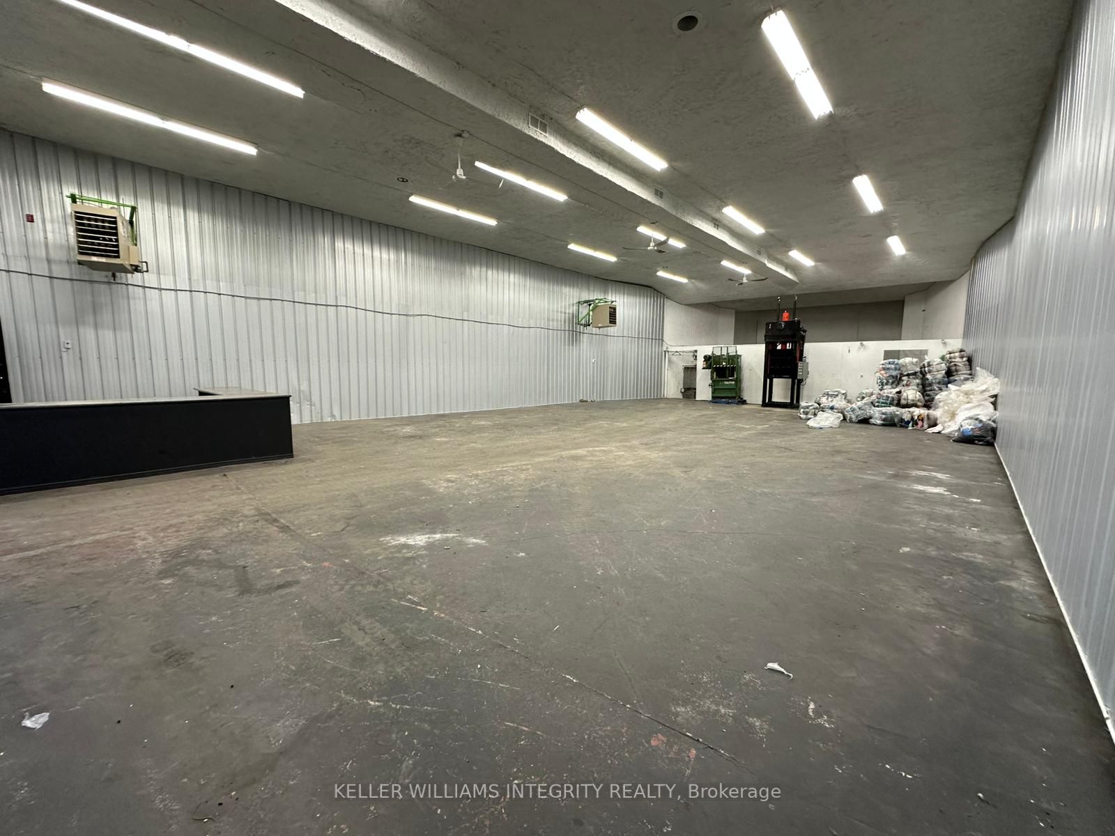 561 St Lawrence Street Property Photo 3