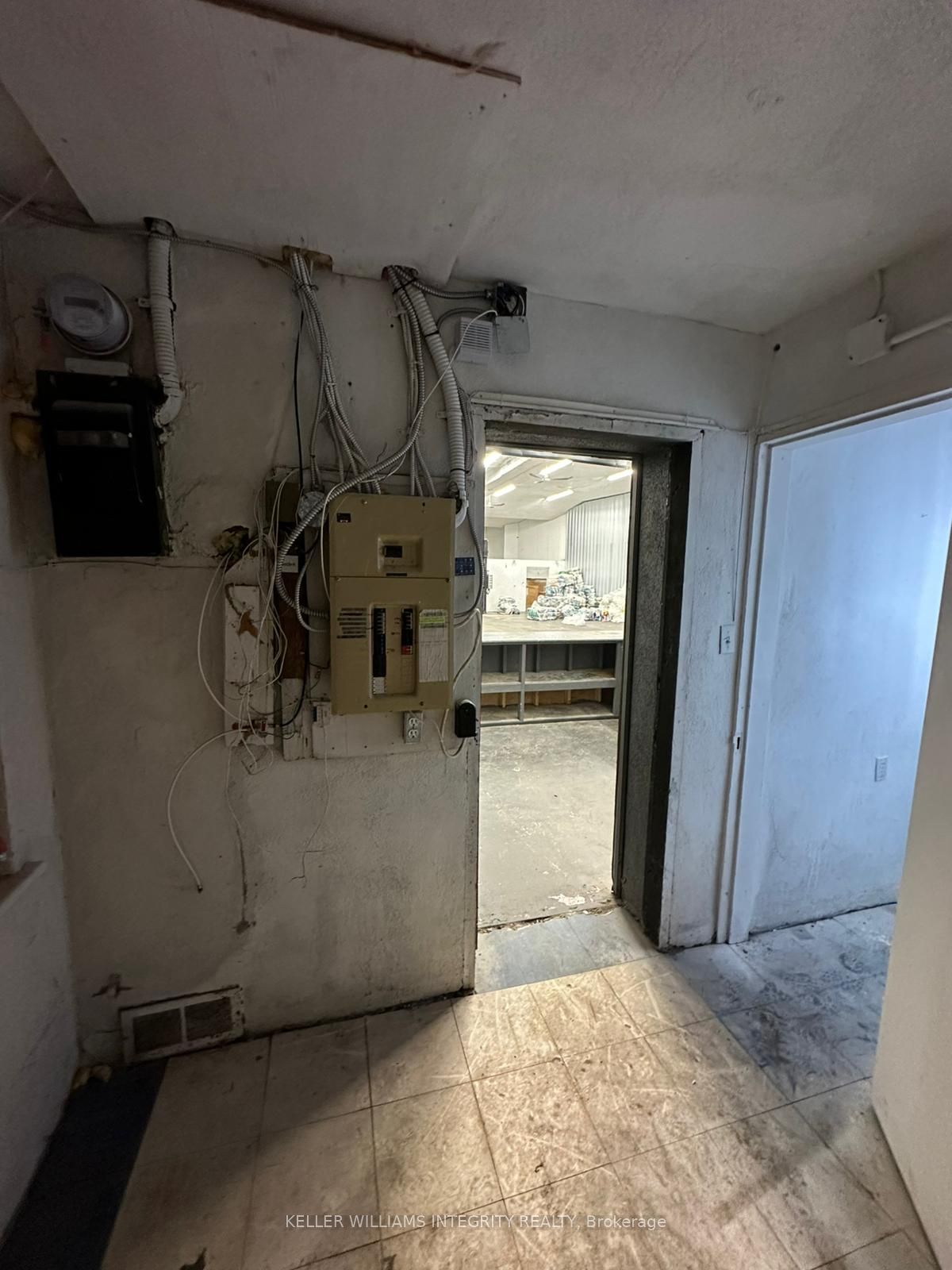 561 St Lawrence Street Property Photo 8