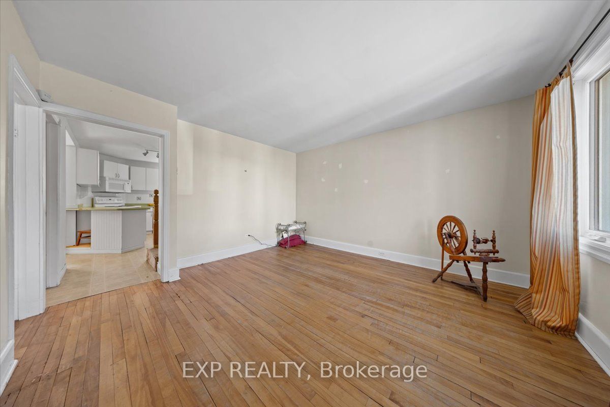 146 Laval Street Property Photo 5