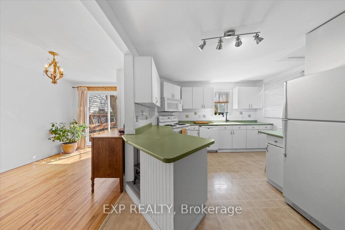 146 Laval Street Property Photo 11