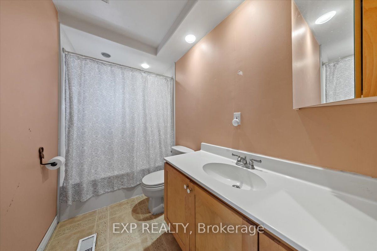 146 Laval Street Property Photo 15