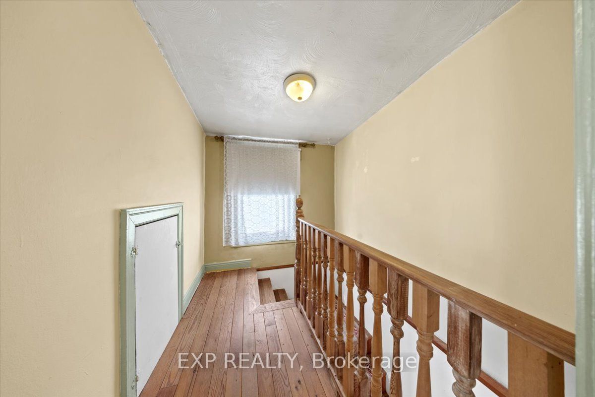 146 Laval Street Property Photo 18