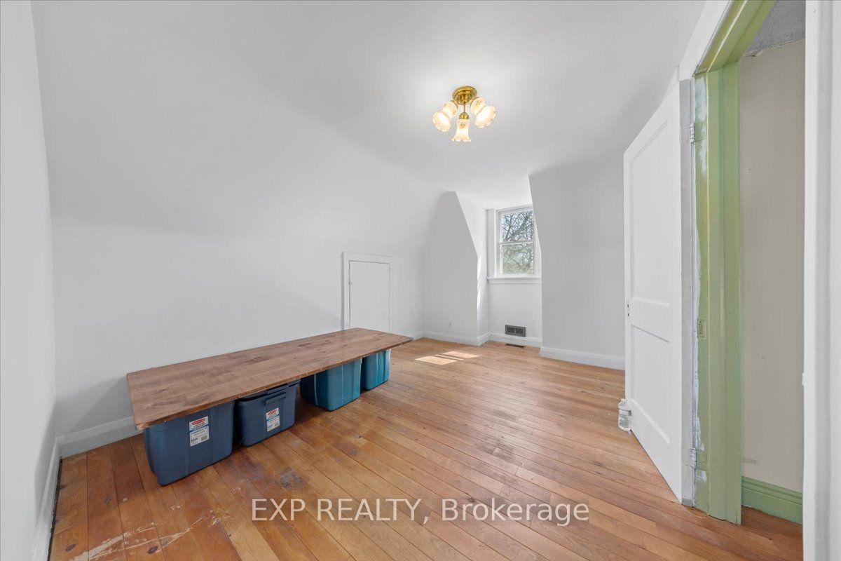 146 Laval Street Property Photo 20