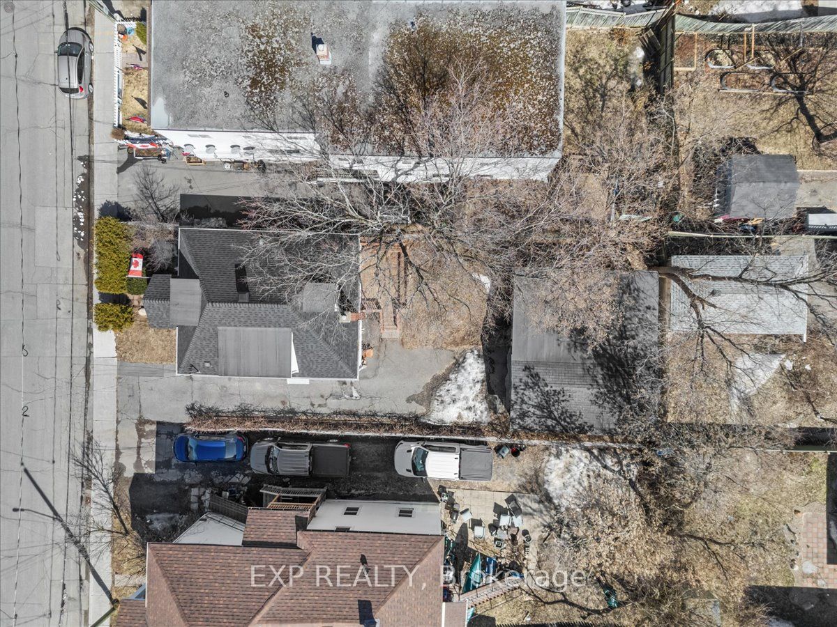146 Laval Street Property Photo 38