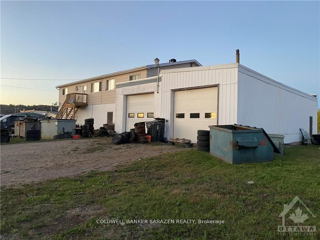 560 Stewart Street Property Photo 2