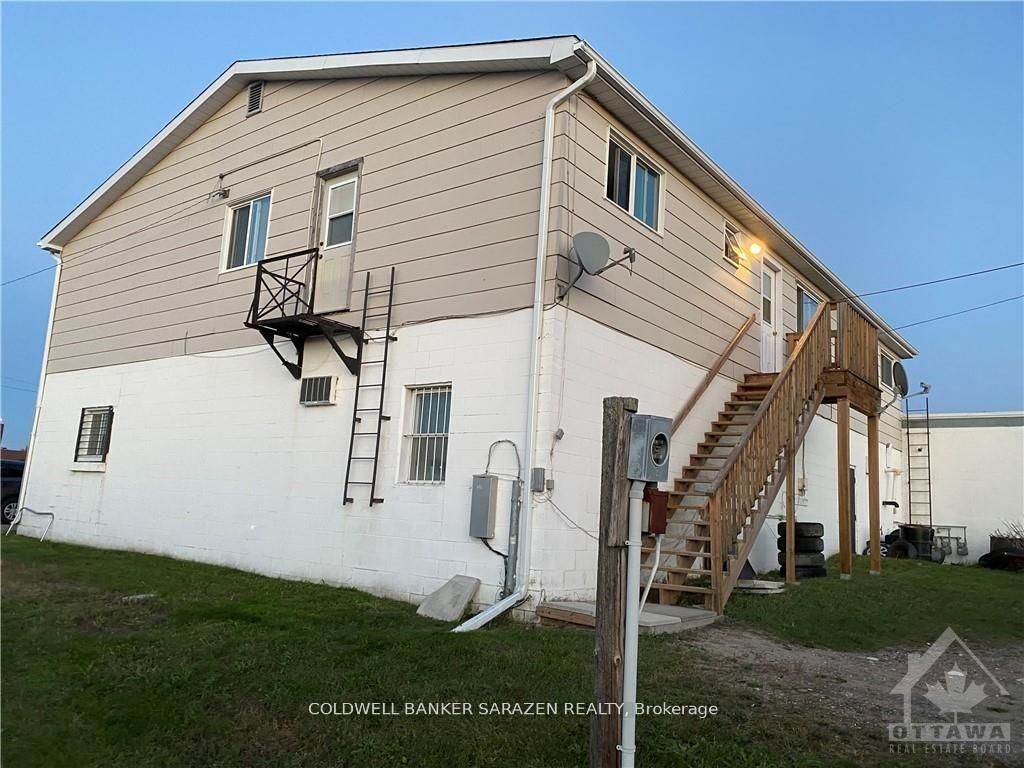 560 Stewart Street Property Photo 5