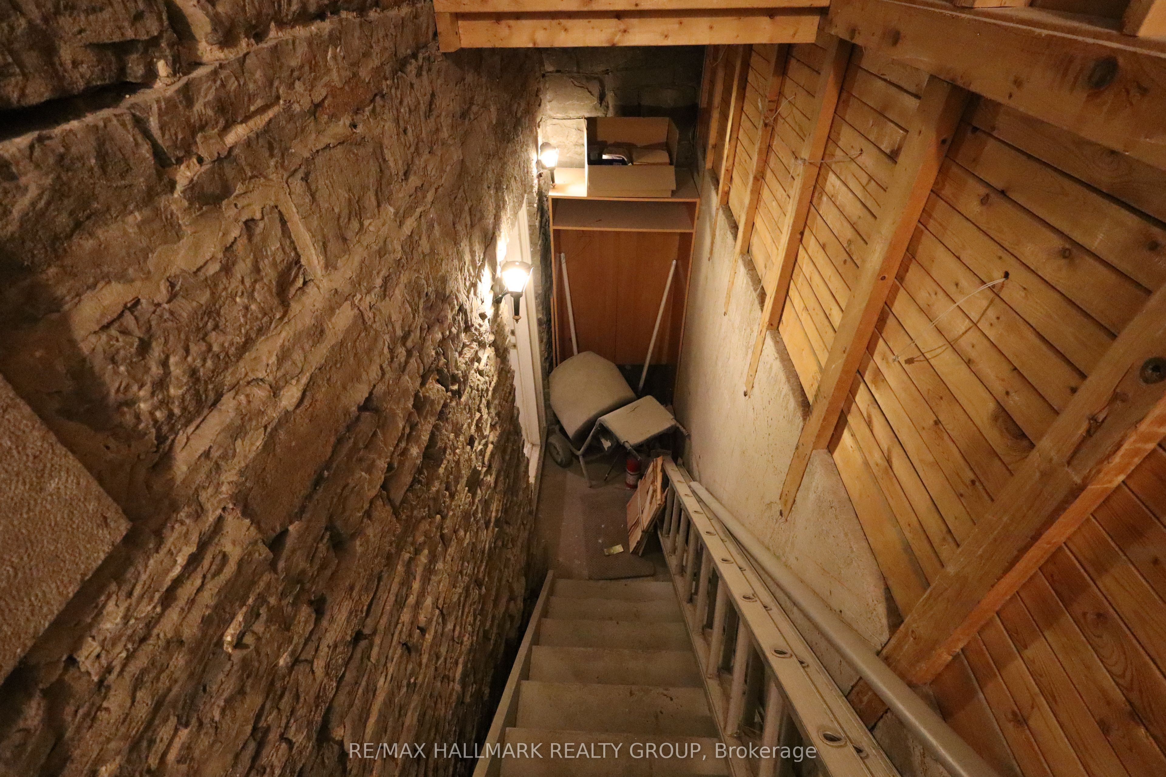 149 Daly Avenue B Property Photo 4