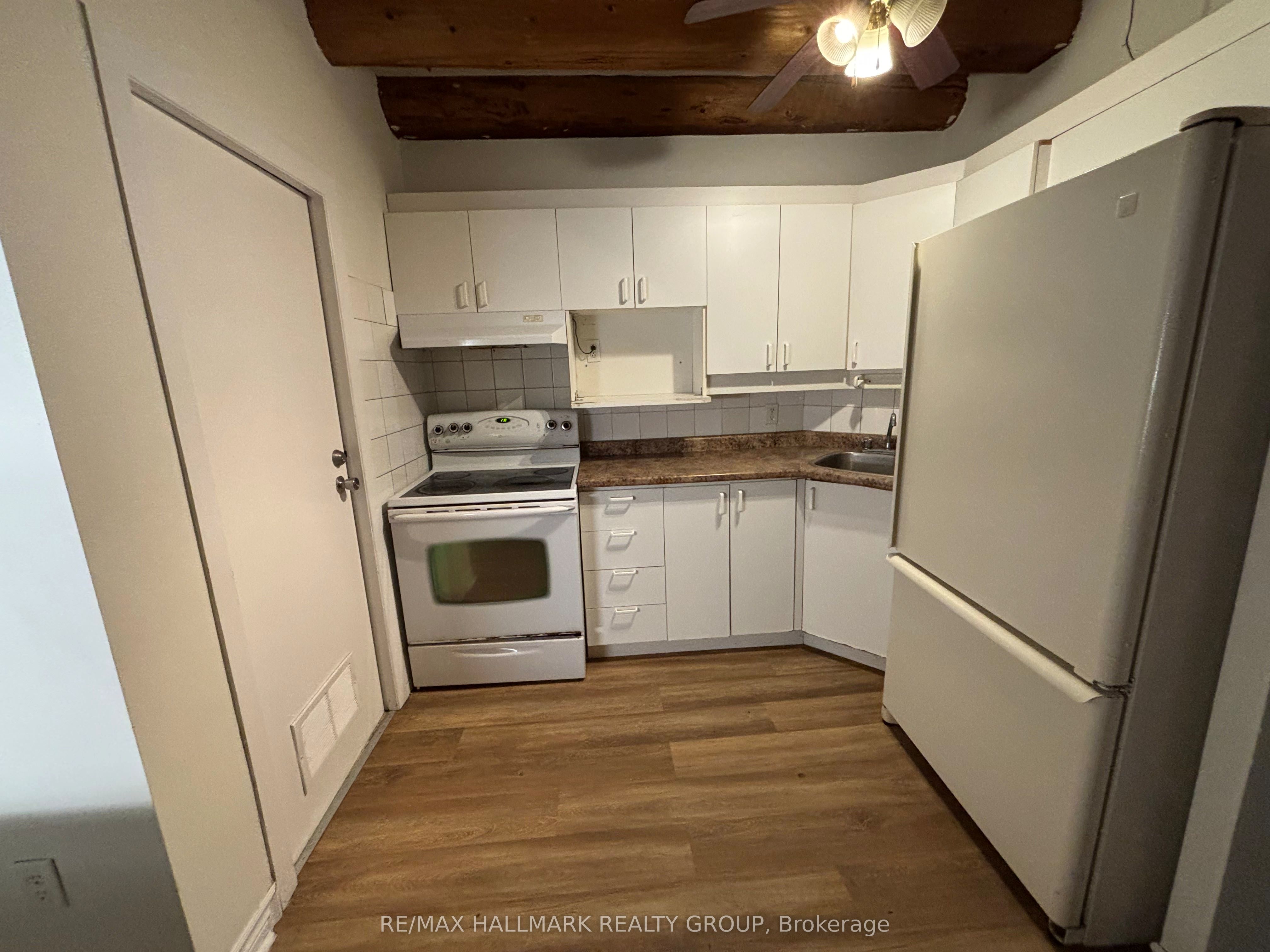 149 Daly Avenue B Property Photo 6