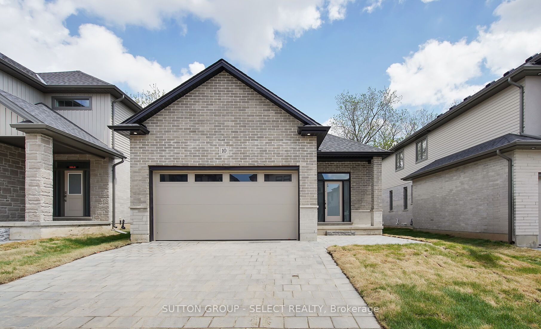 #10 - 7966 Fallon Drive Property Photo 1