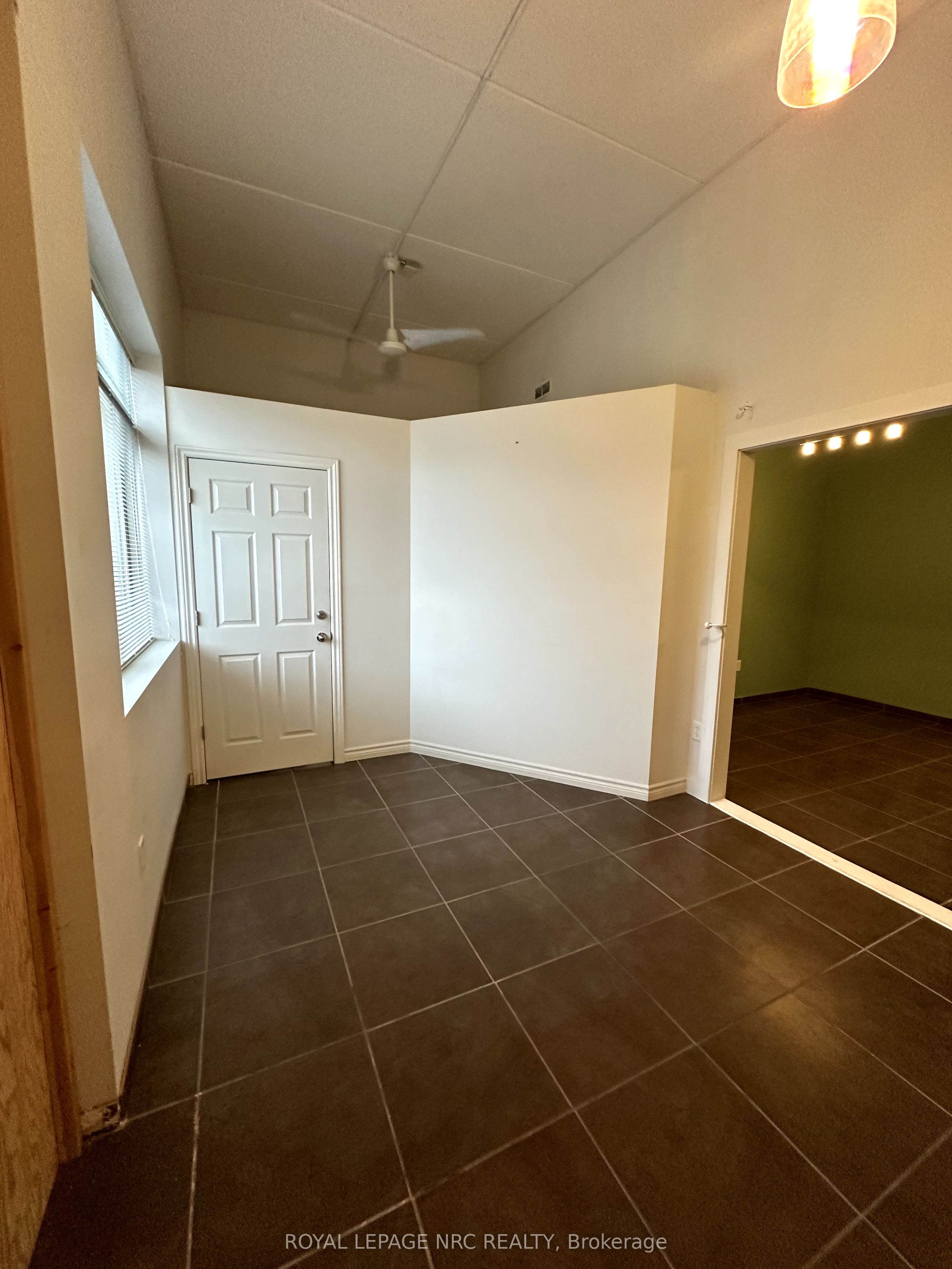 2722 St Paul Ave Property Photo 16