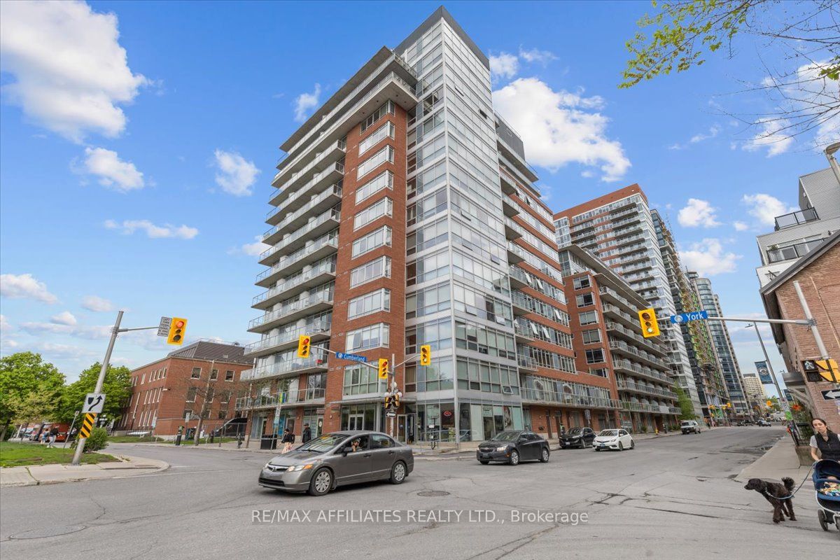 #201 - 180 York Street Property Photo 1