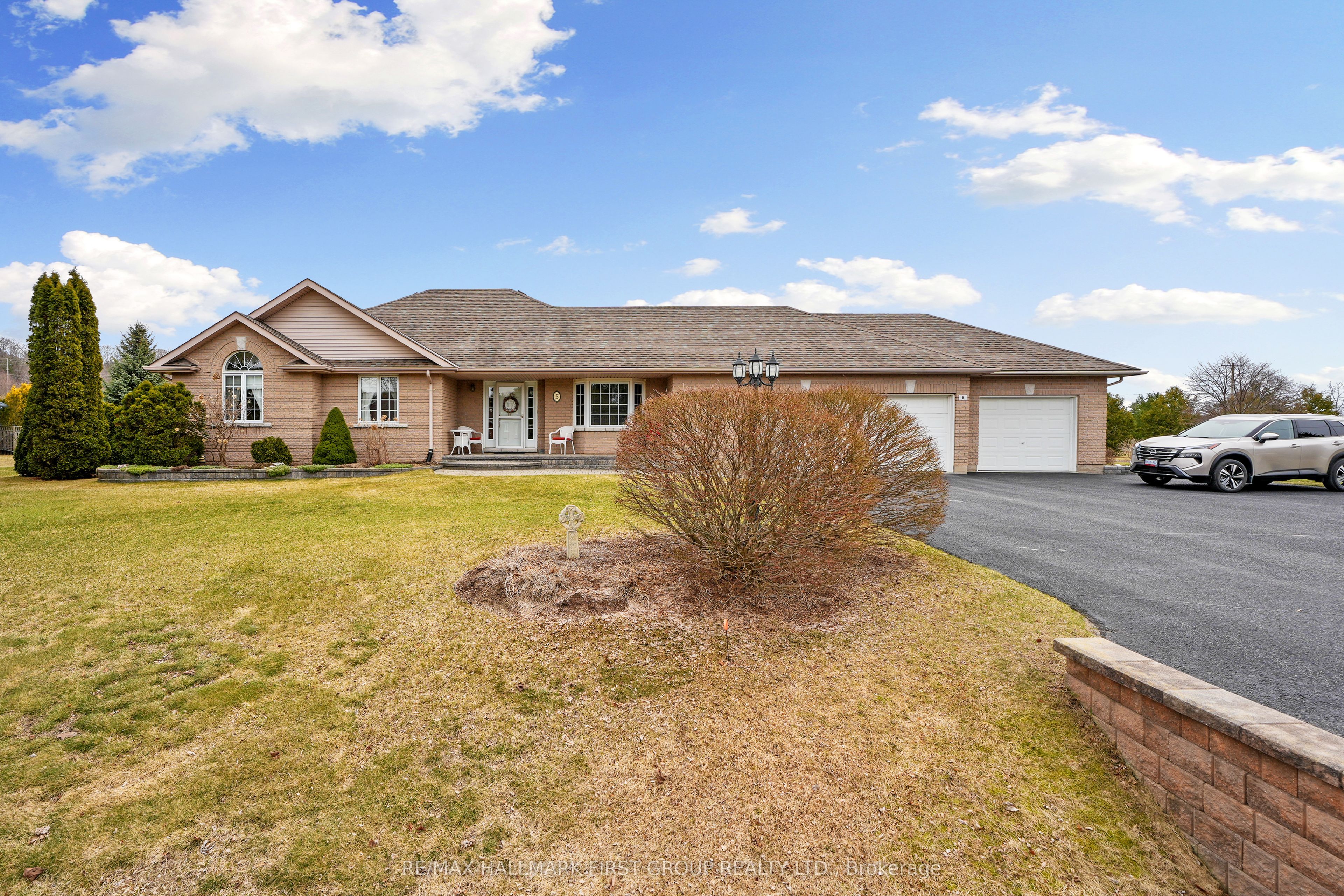 5 Ravine Drive Property Photo