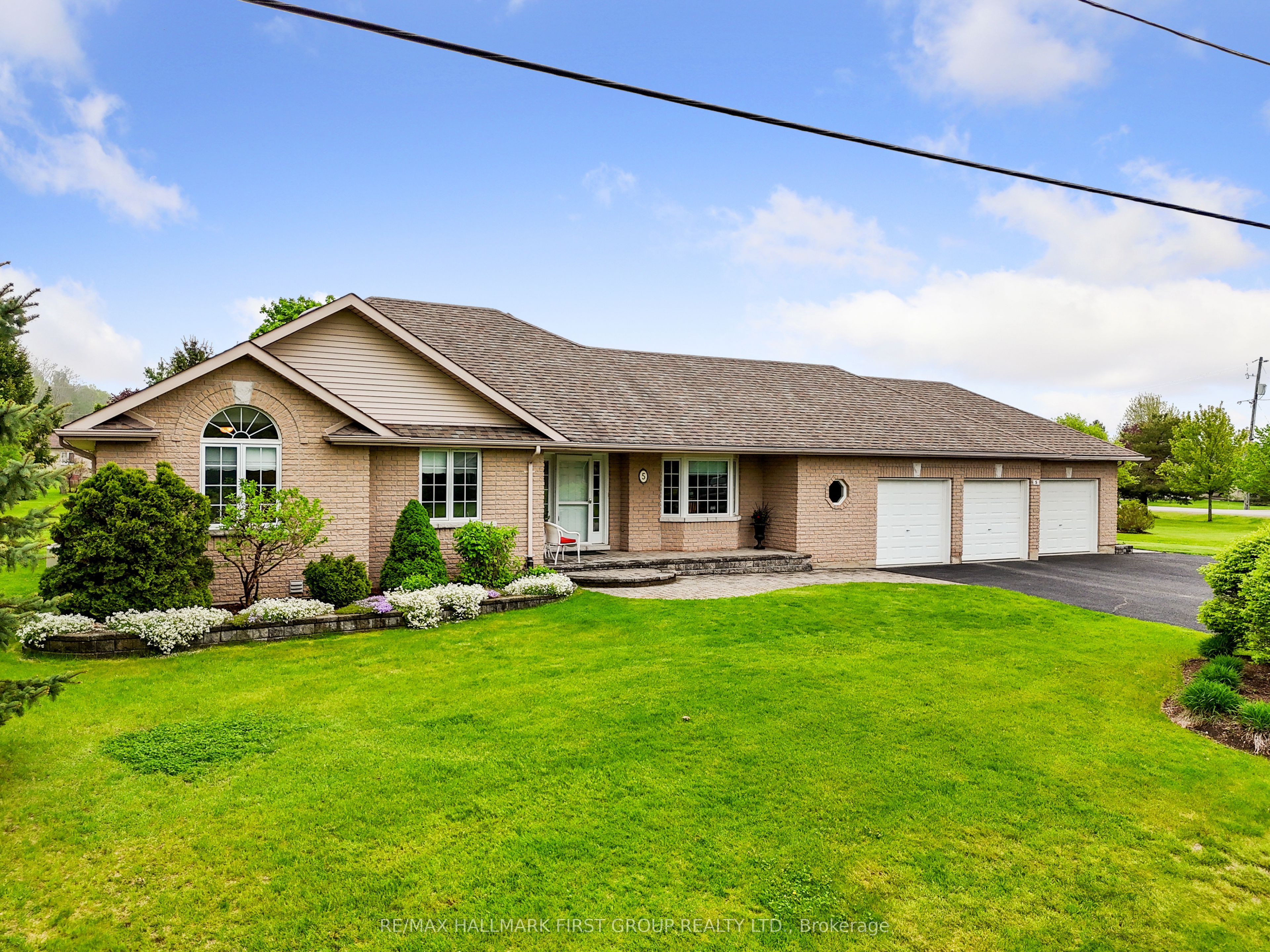 5 Ravine Drive Property Photo 1