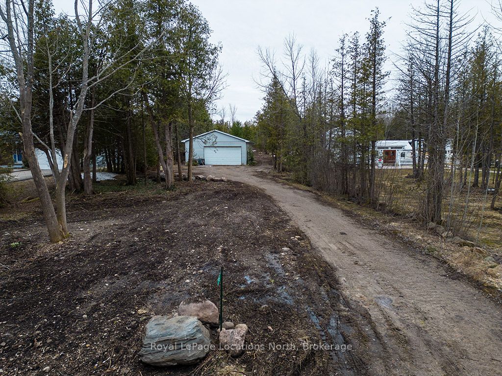 237 Lake Shore Rd Property Photo 1