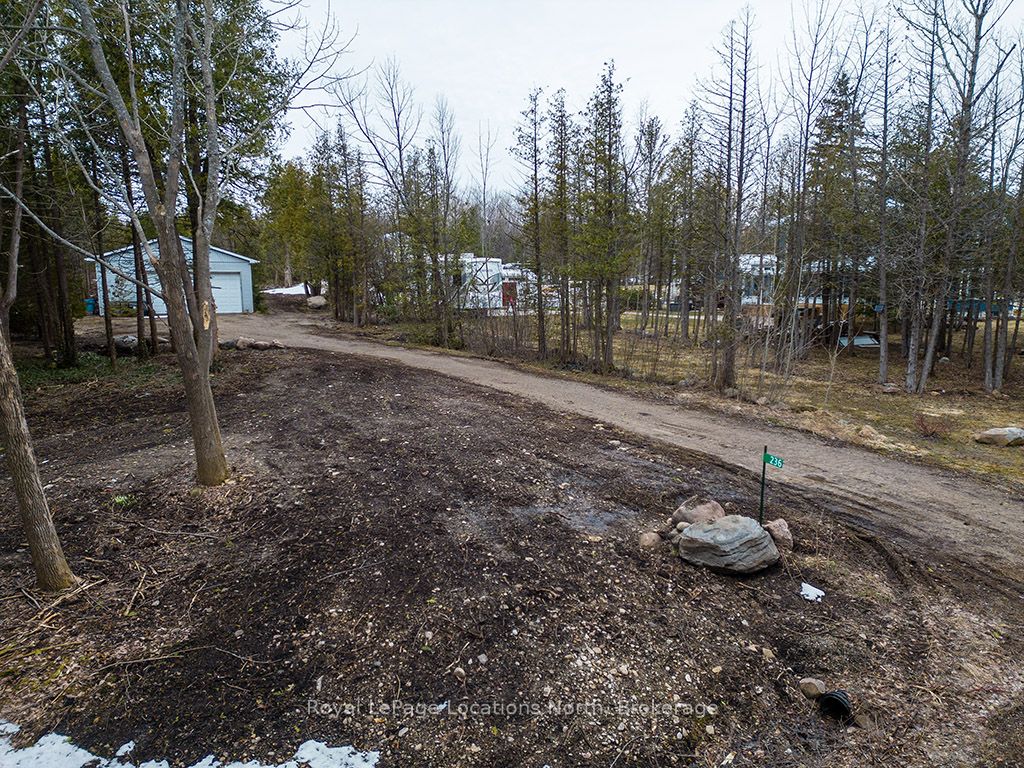 237 Lake Shore Rd Property Photo 4