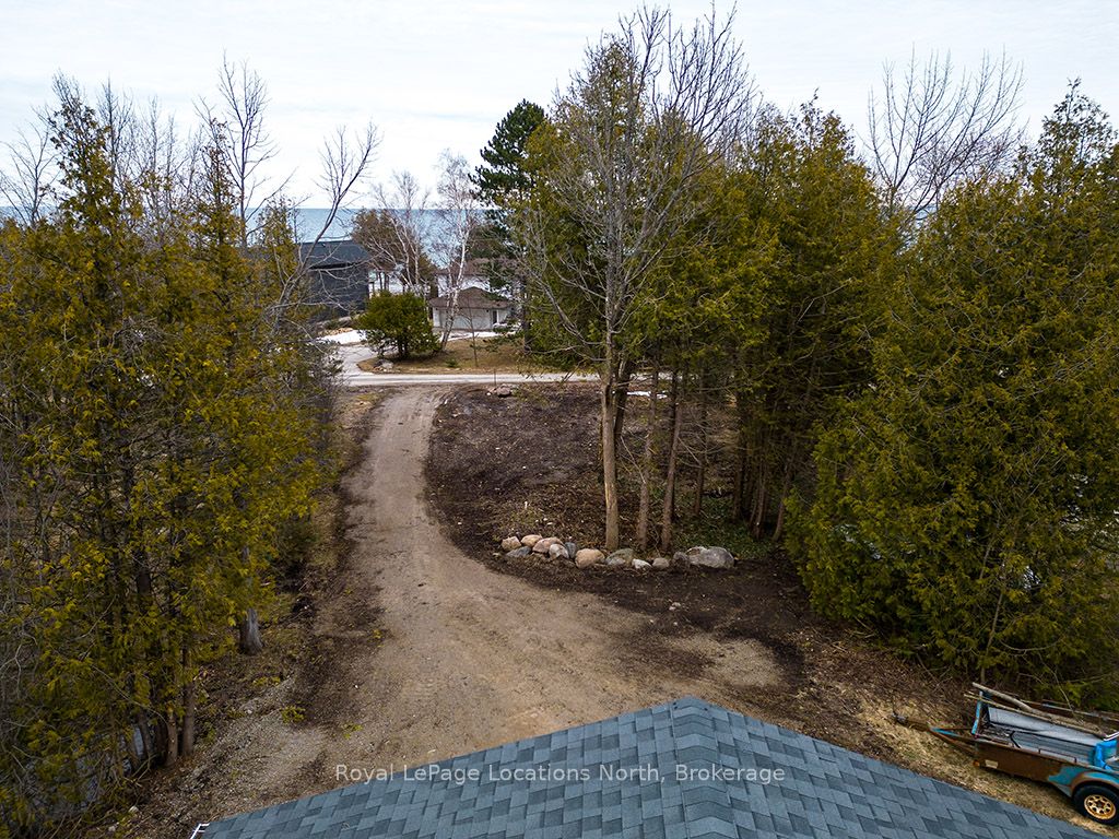 237 Lake Shore Rd Property Photo 9