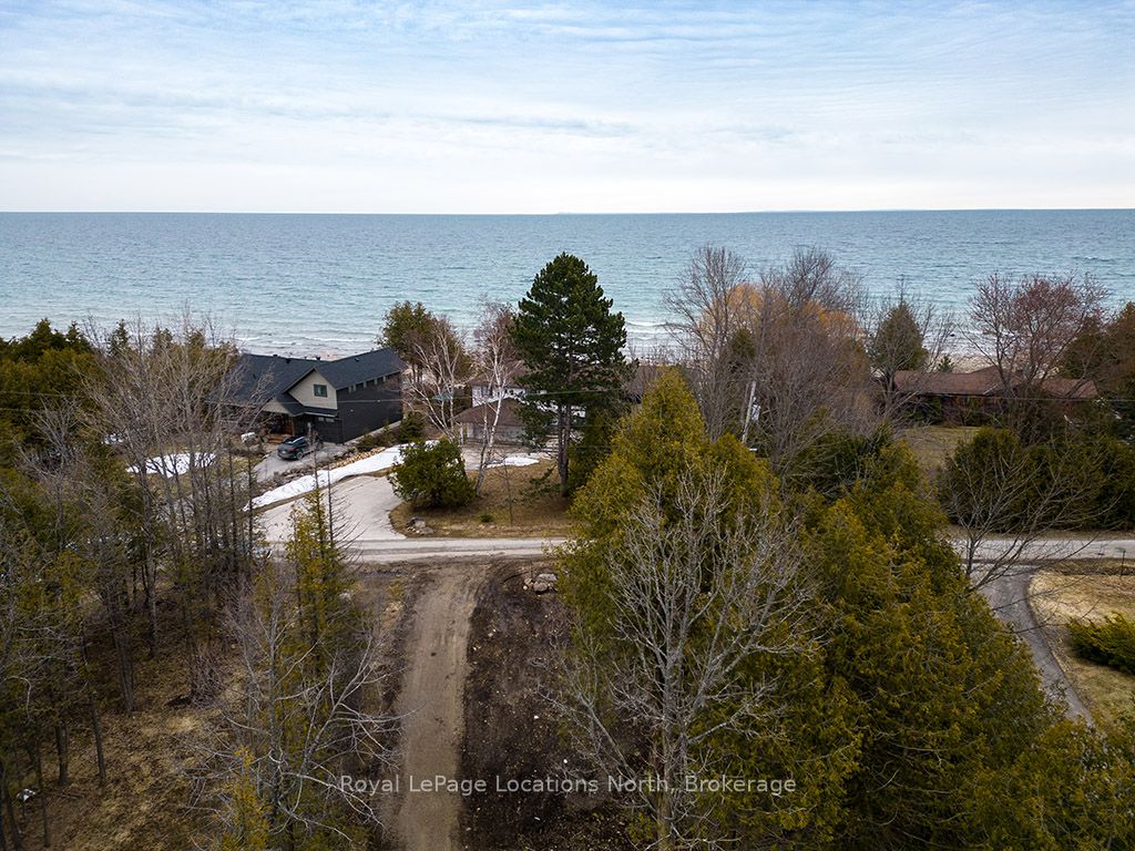 237 Lake Shore Rd Property Photo 10
