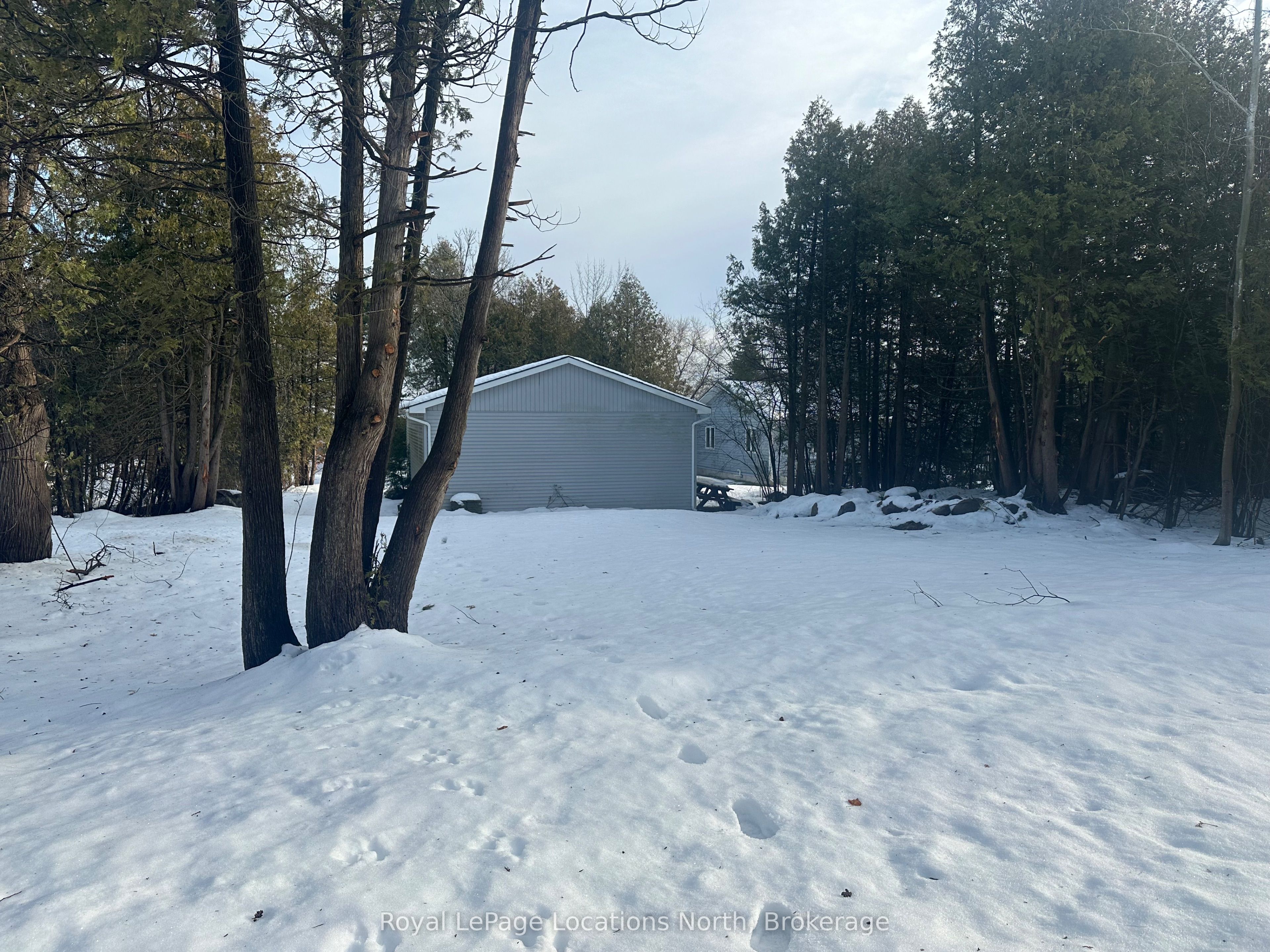 237 Lake Shore Rd Property Photo 16