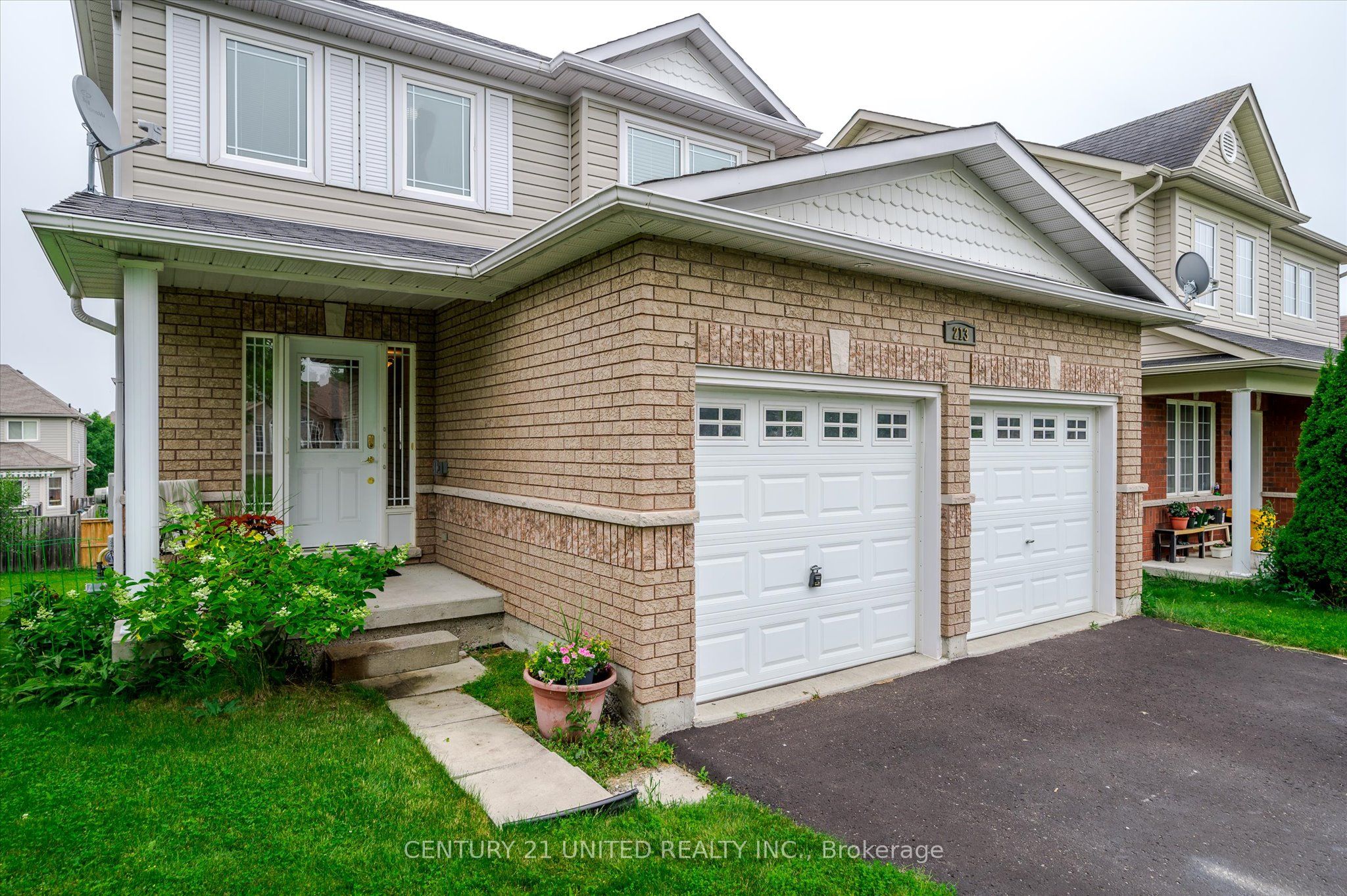 213 Farrier Crescent Property Photo 1