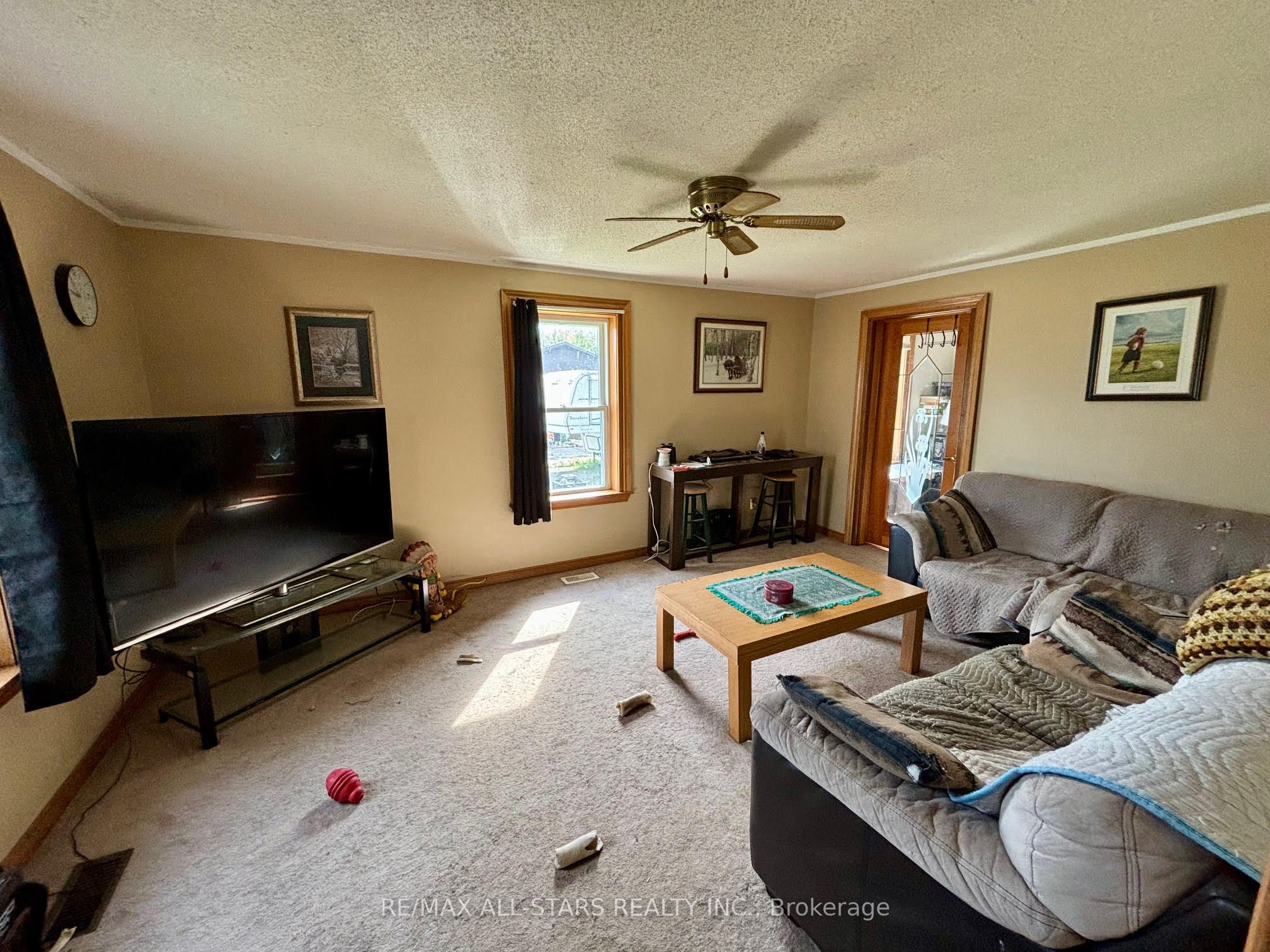 894 Hwy 7 Property Photo 4