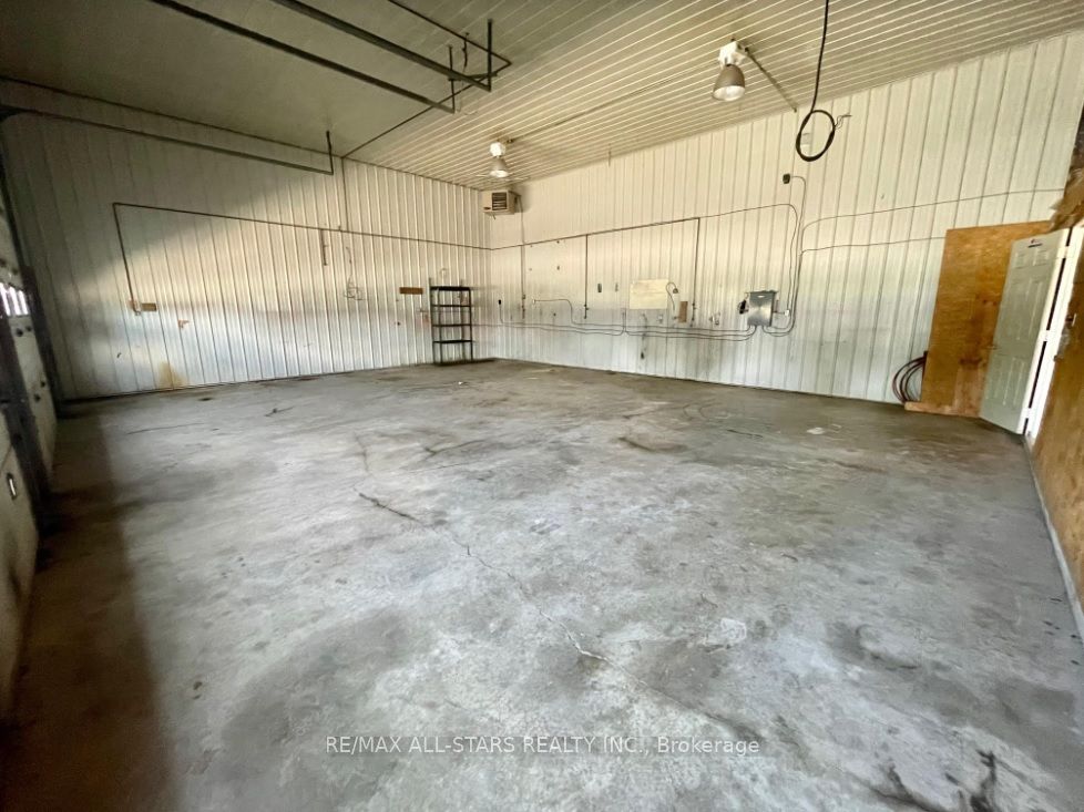 894 Hwy 7 Property Photo 13