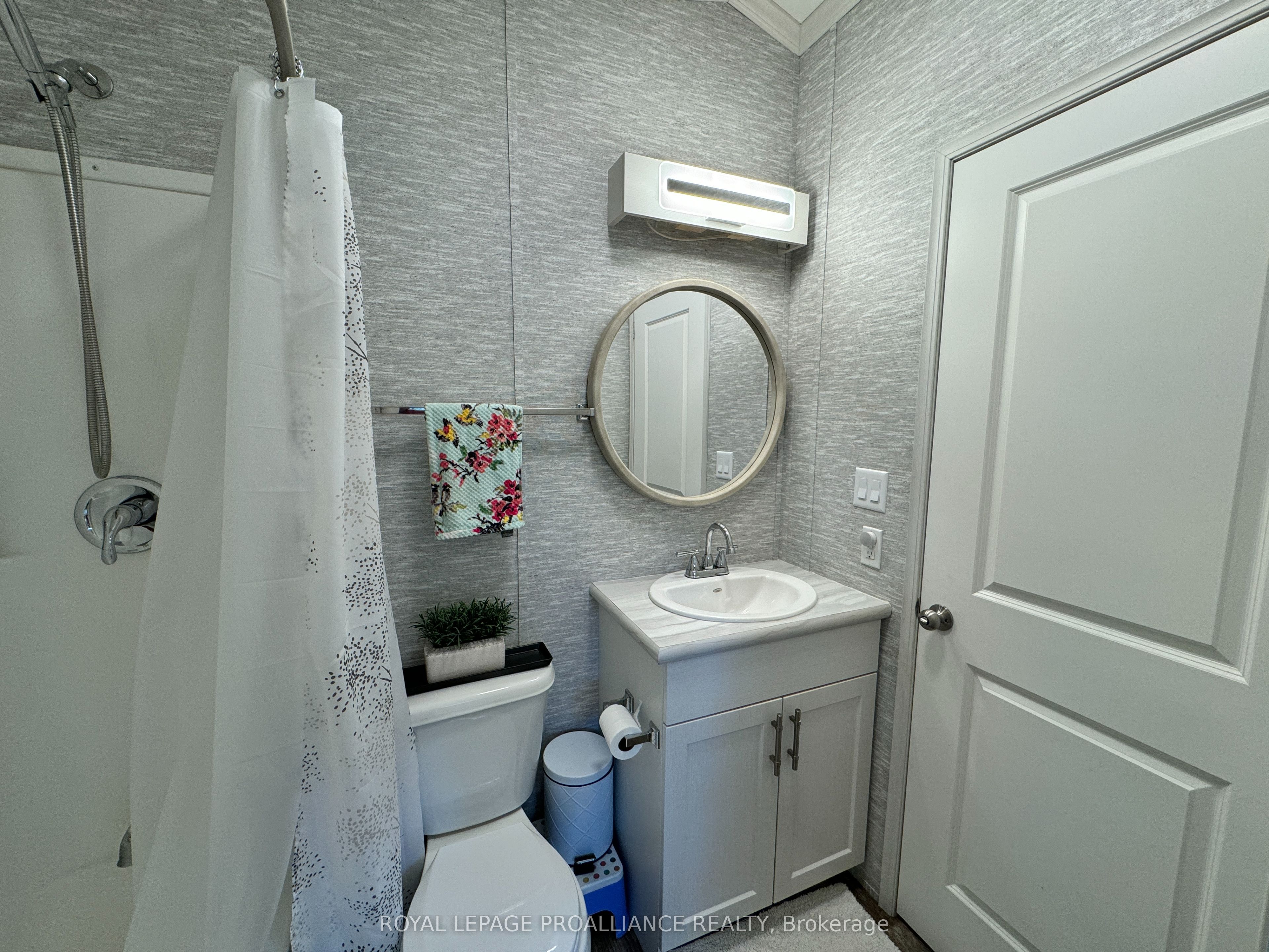 240 Pinewood Park Rd Property Photo 13