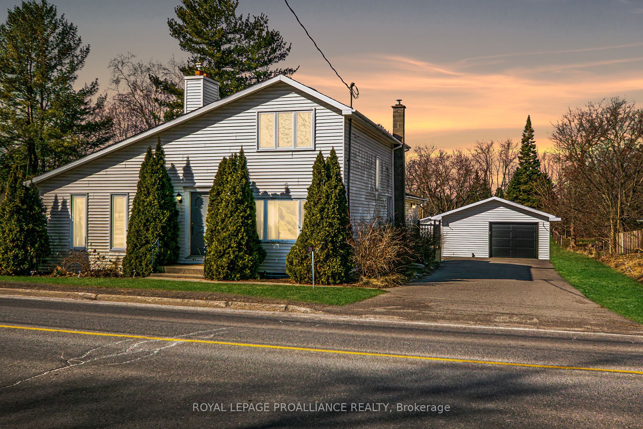 236 Lyle Street Property Photo