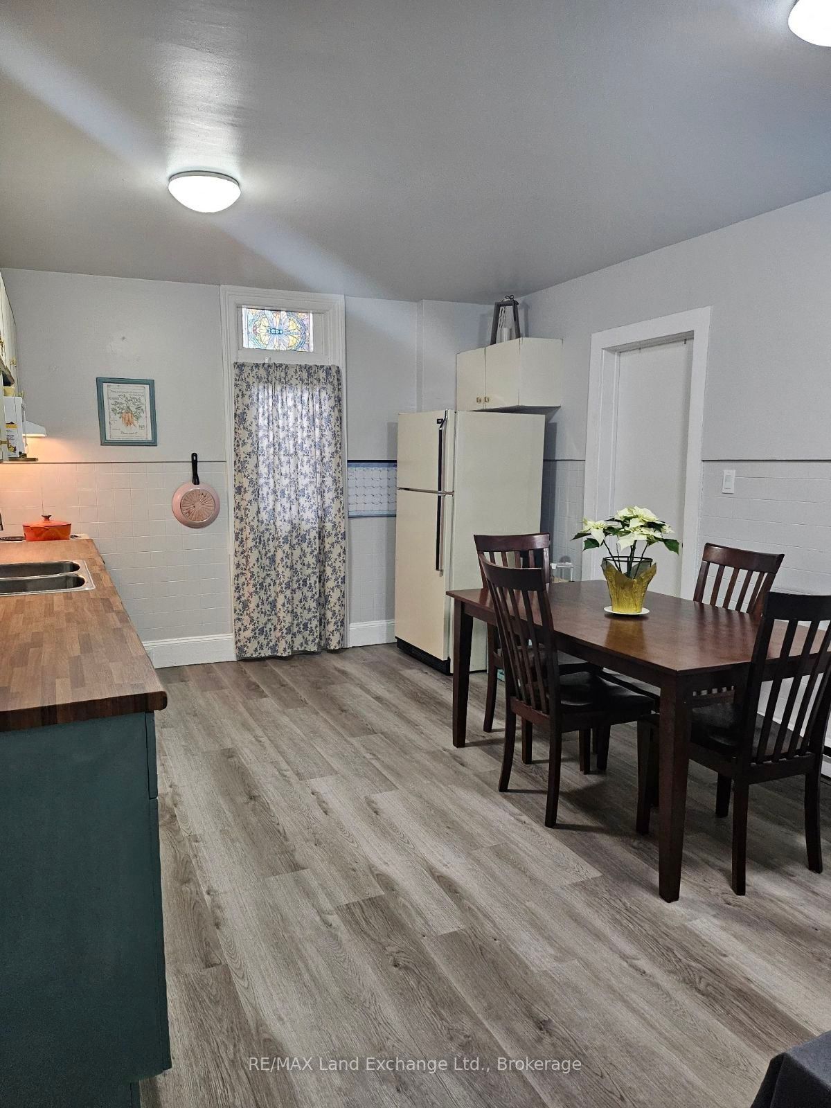 12 Clinton Street Property Photo 2