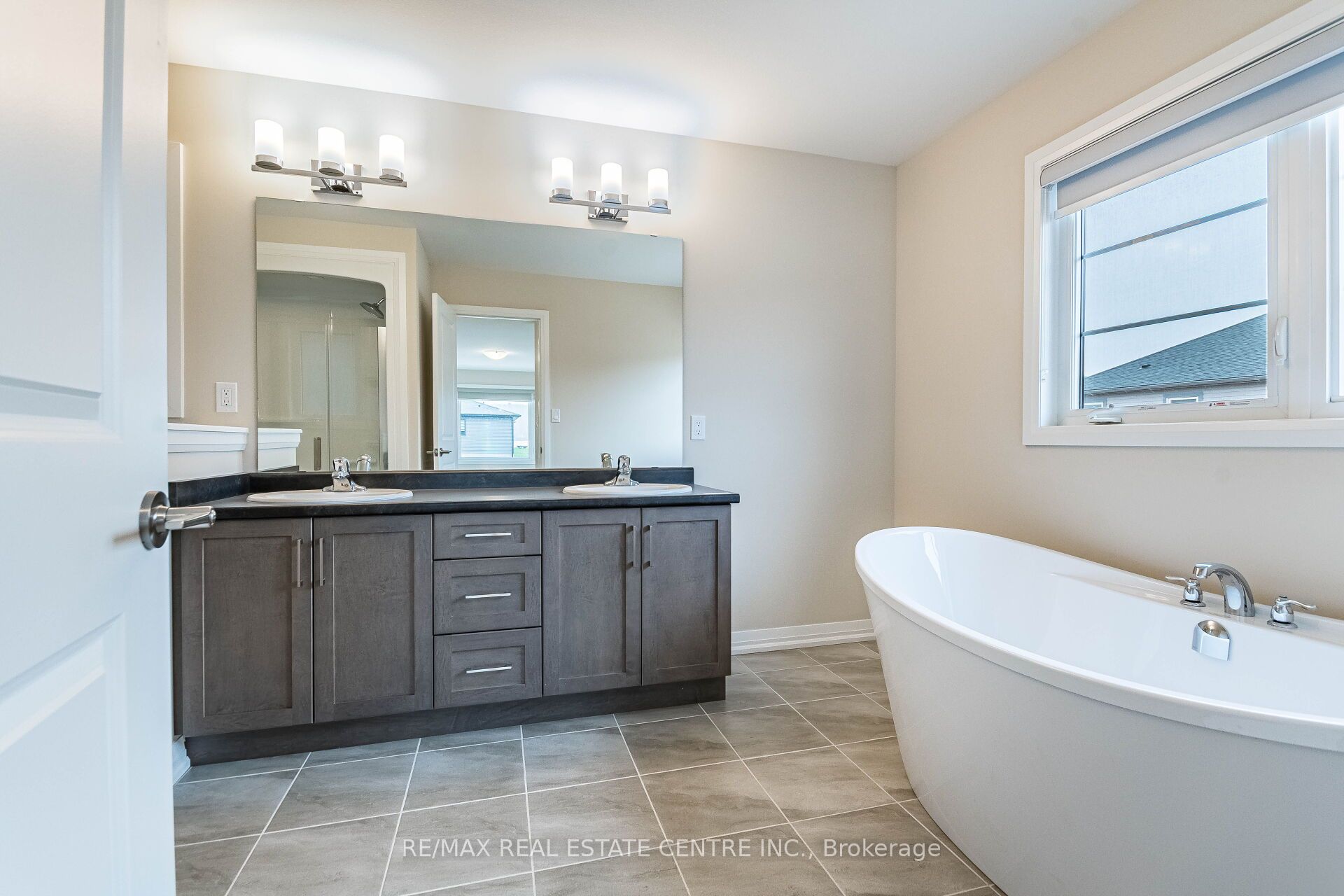 88 Acacia Road Property Photo 23