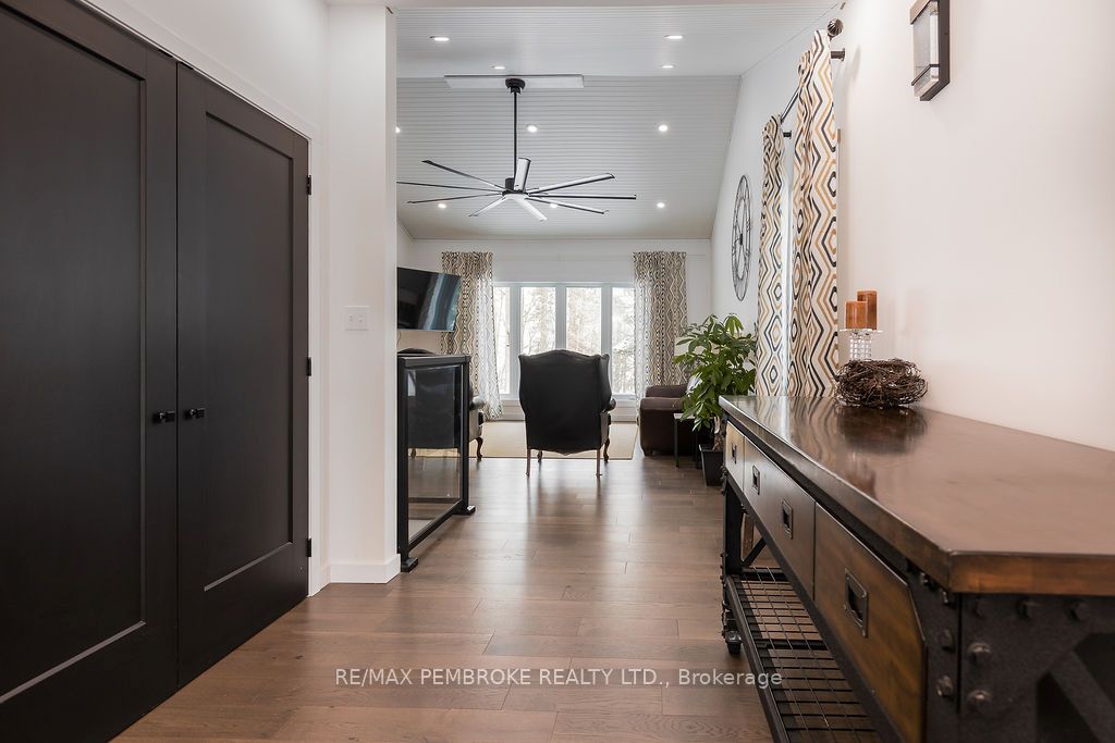 9 Smith Street Property Photo 6