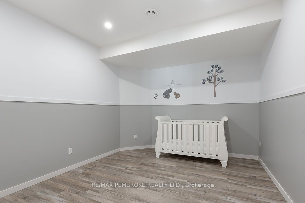 9 Smith Street Property Photo 29