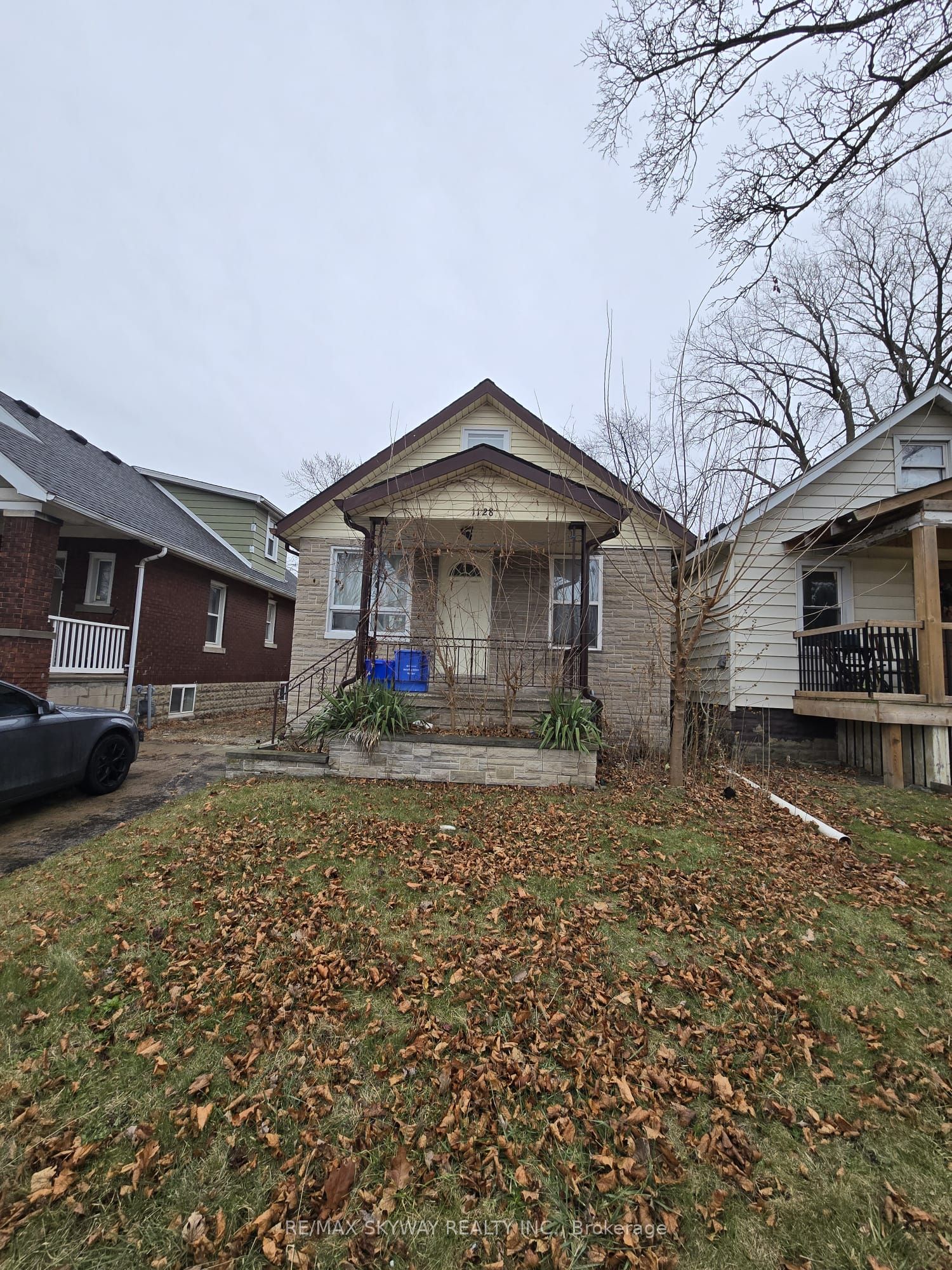 1128 Curry Ave Property Photo
