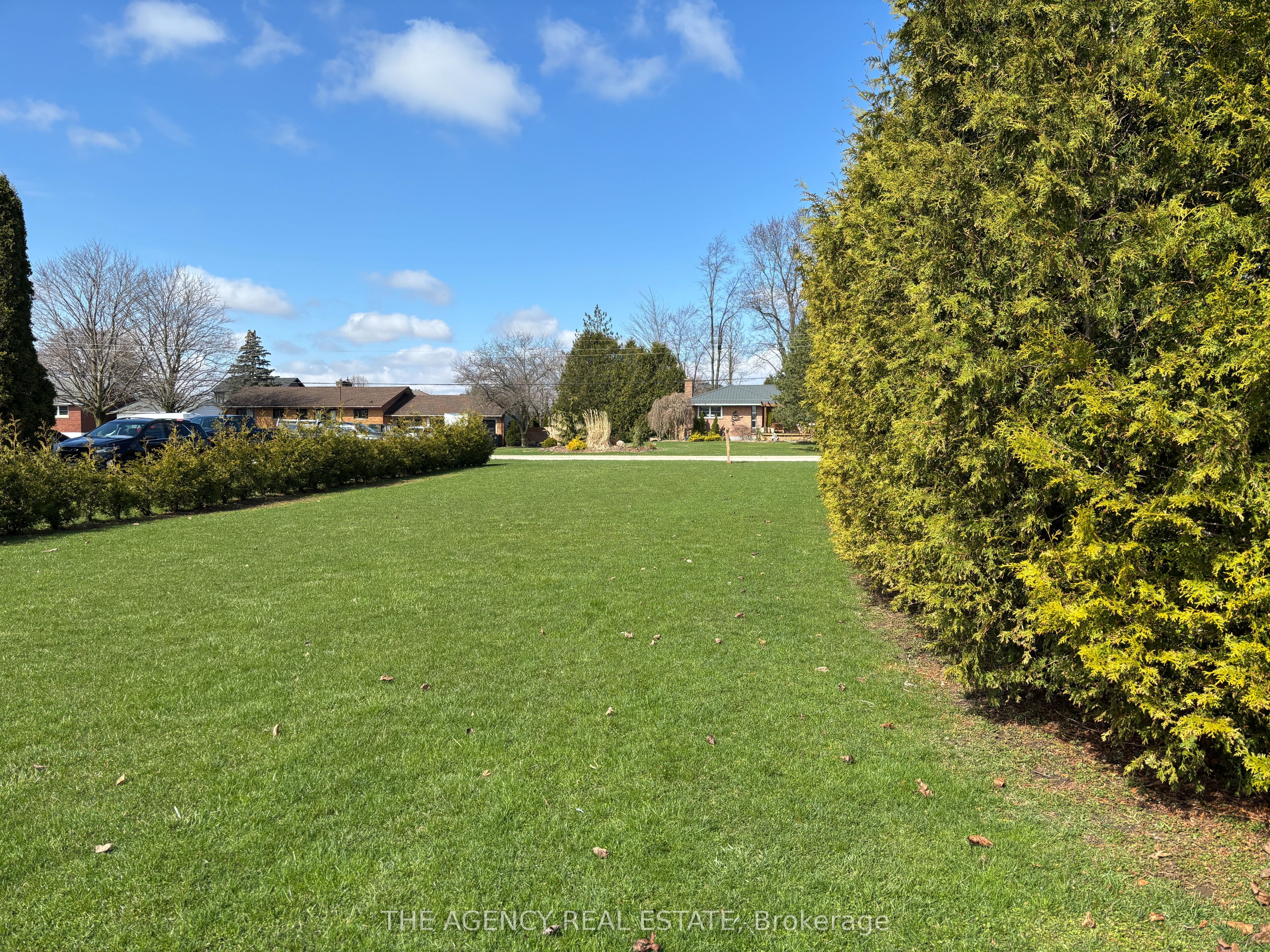 98 Coulter Avenue Property Photo 7