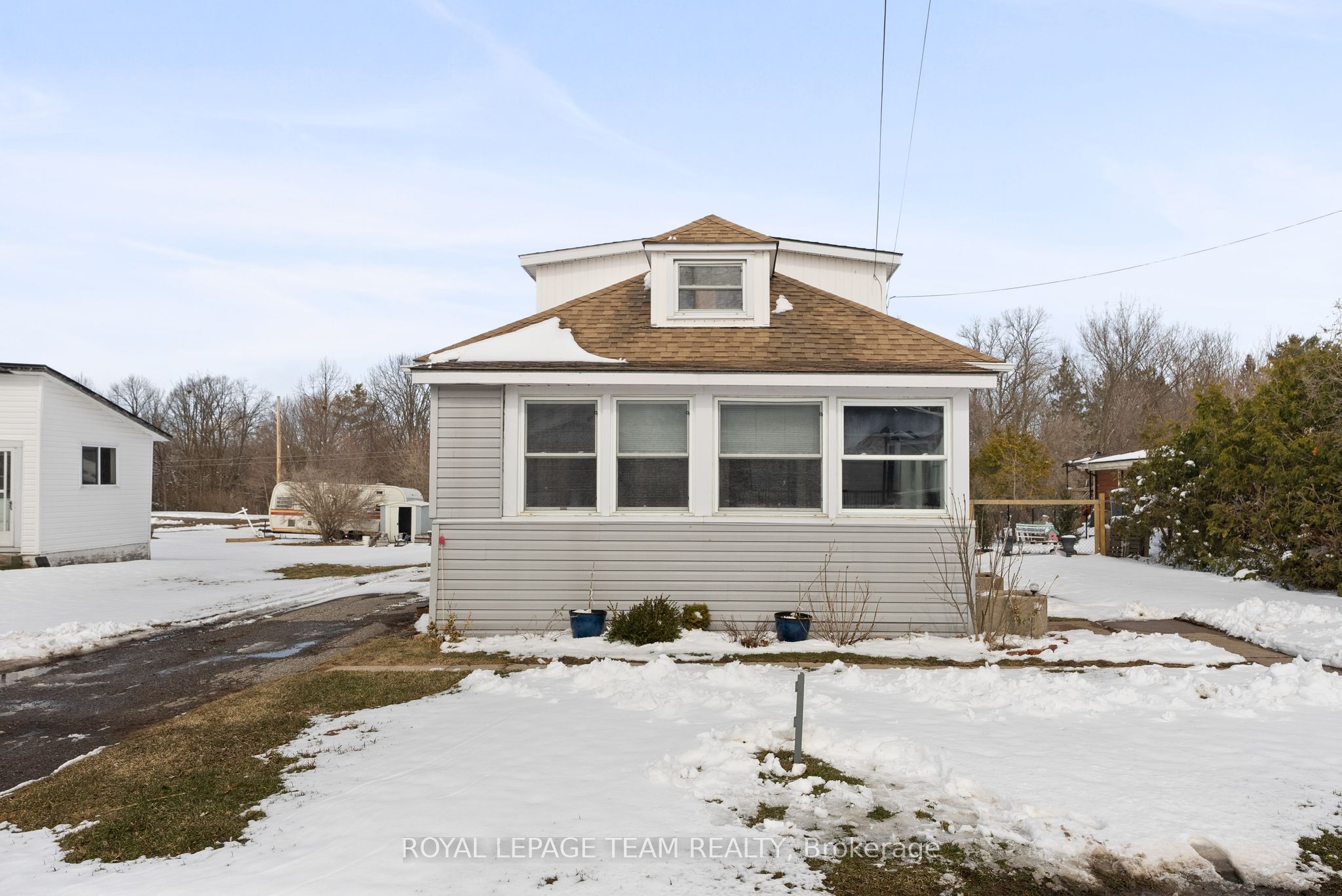 253 Mclean Street Property Photo