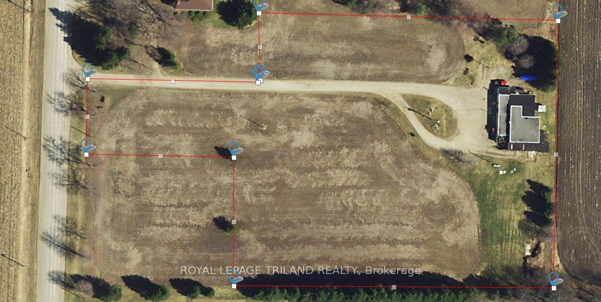 9040 Springwater Road Property Photo 2