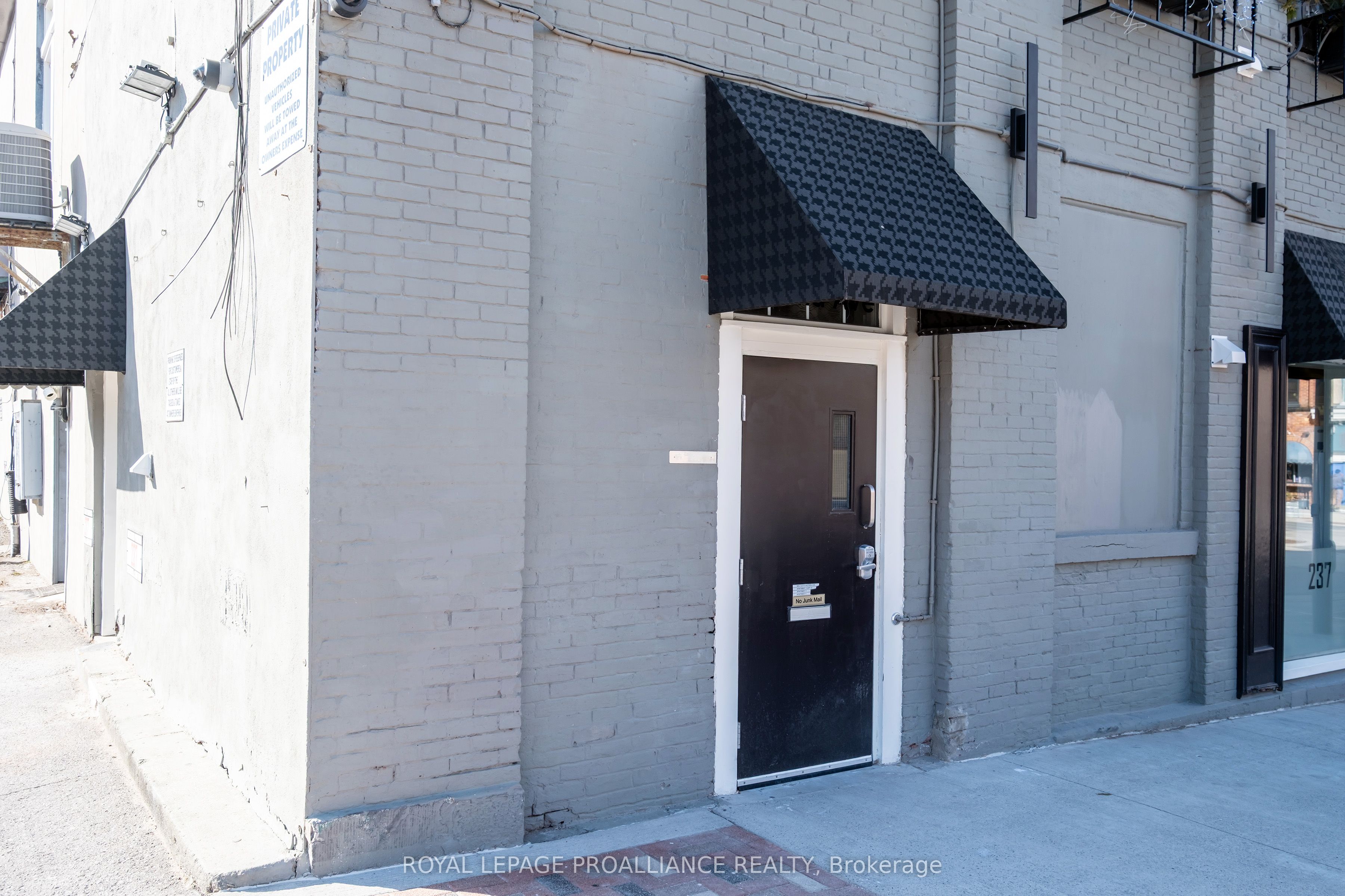 291 Front Street Property Photo 12