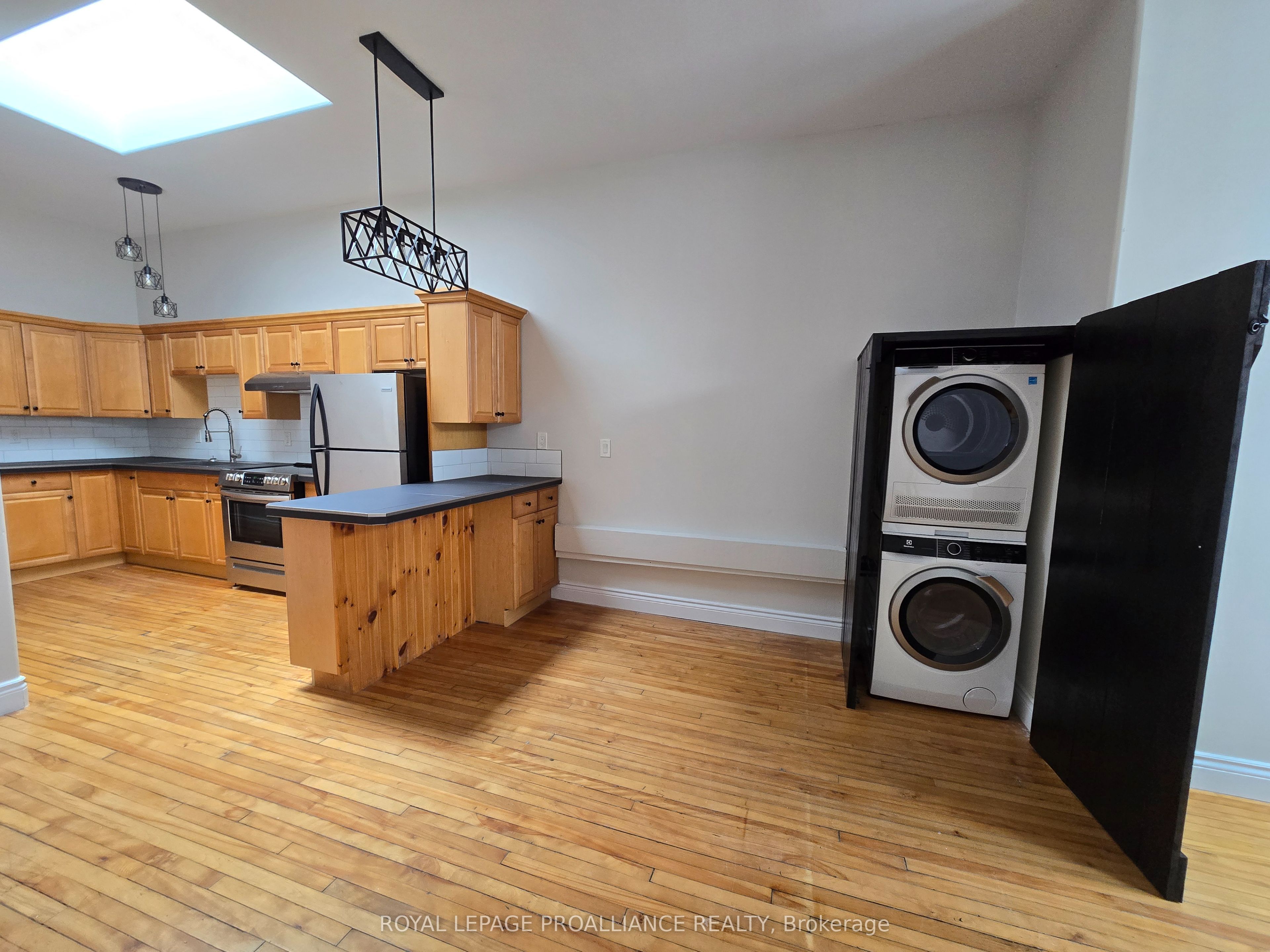 291 Front Street Property Photo 15