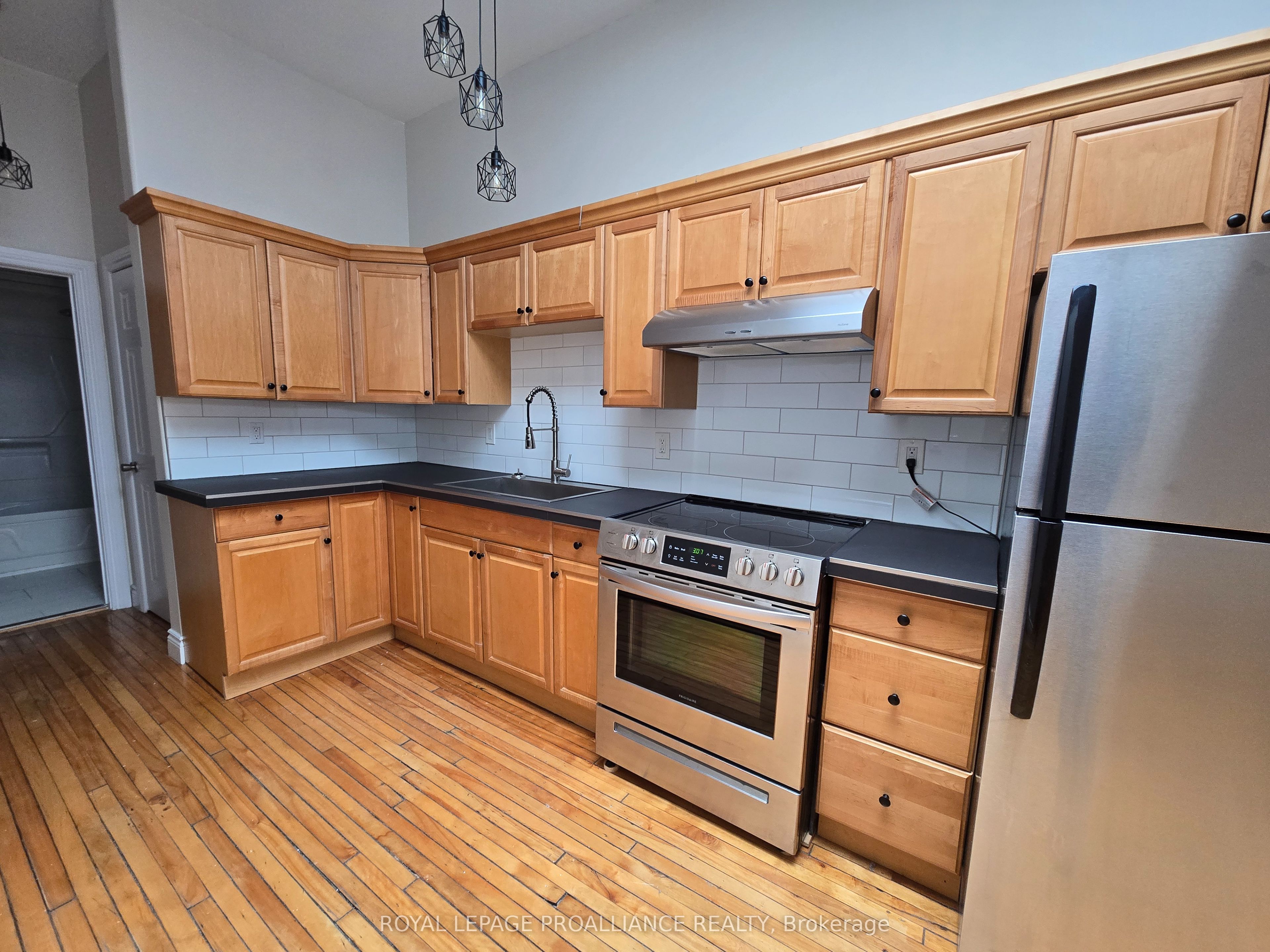 291 Front Street Property Photo 17
