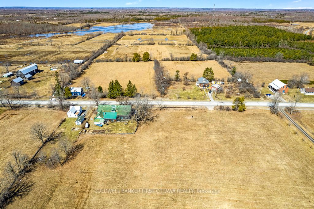 1793 Drummond 7th Concession Property Photo 8