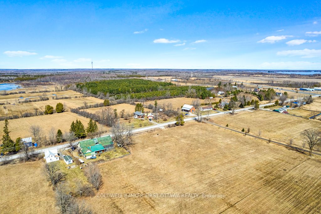 1793 Drummond 7th Concession Property Photo 10