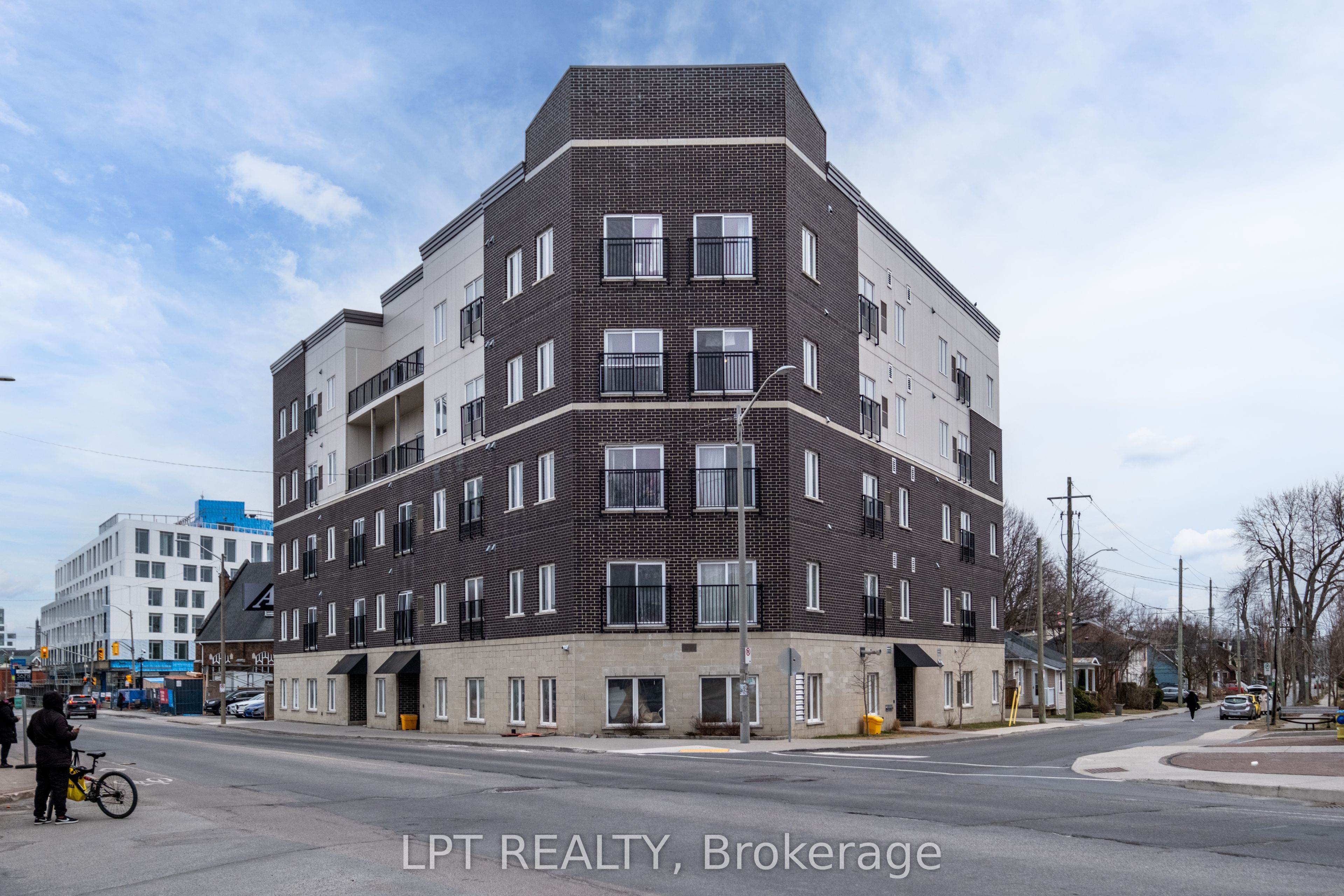 #303 - 630 Princess Street Property Photo