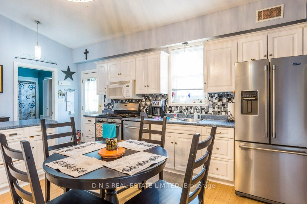 2219 Burnham Line Property Photo 12