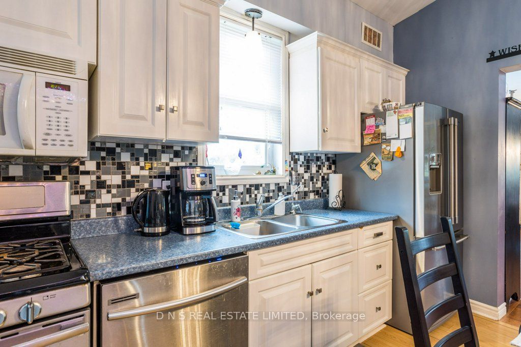 2219 Burnham Line Property Photo 13