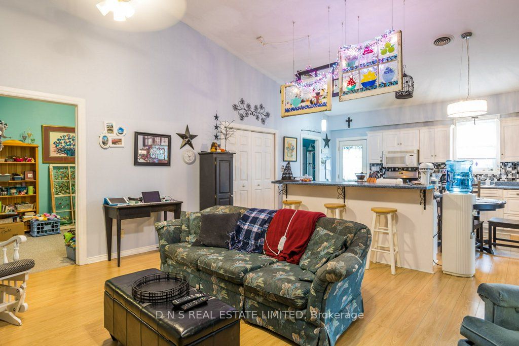 2219 Burnham Line Property Photo 16