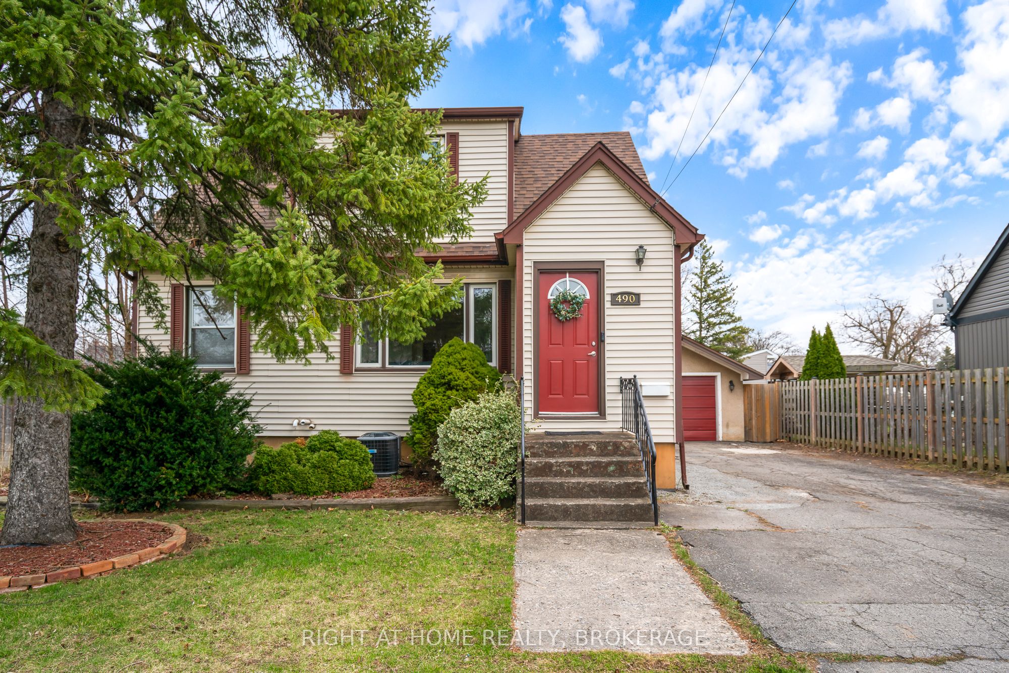 490 Geneva Street Property Photo 1