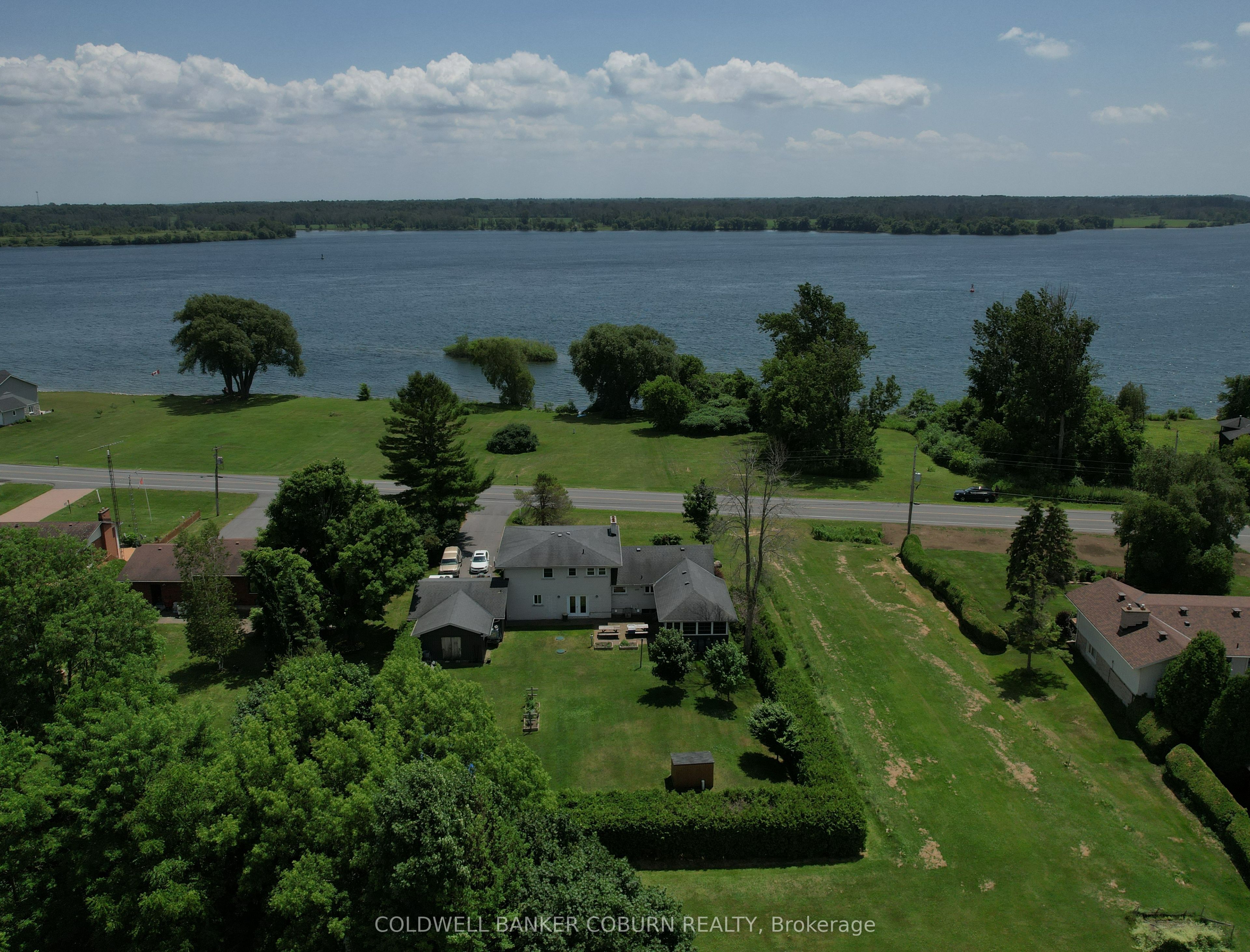 11391 Lakeshore Drive Property Photo 5