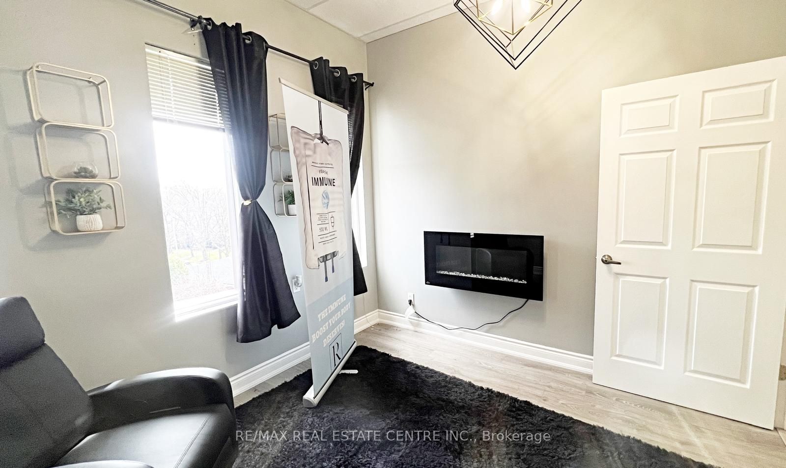 #204 - 1051 Upper James Street Property Photo 27